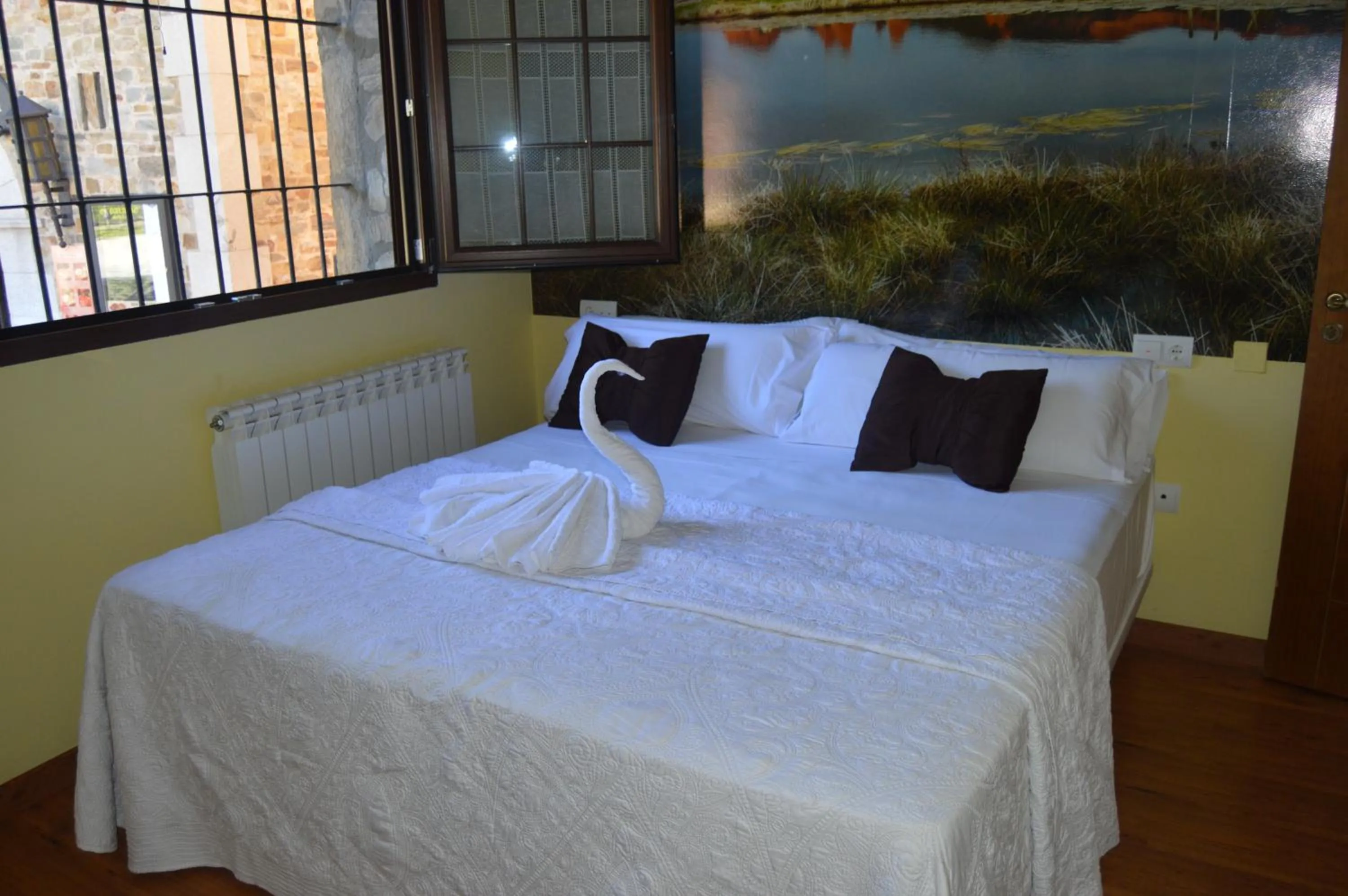 Bed in The Way Hotel Molinaseca