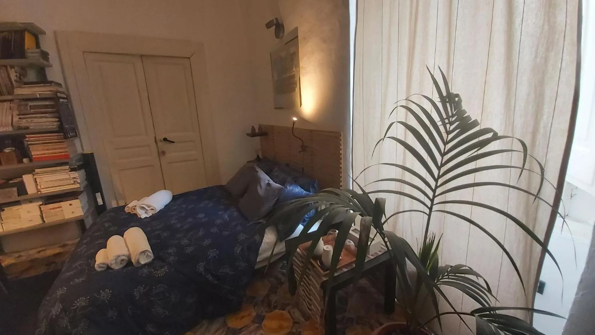 Bedroom, Bed in dimora aganoor business suite