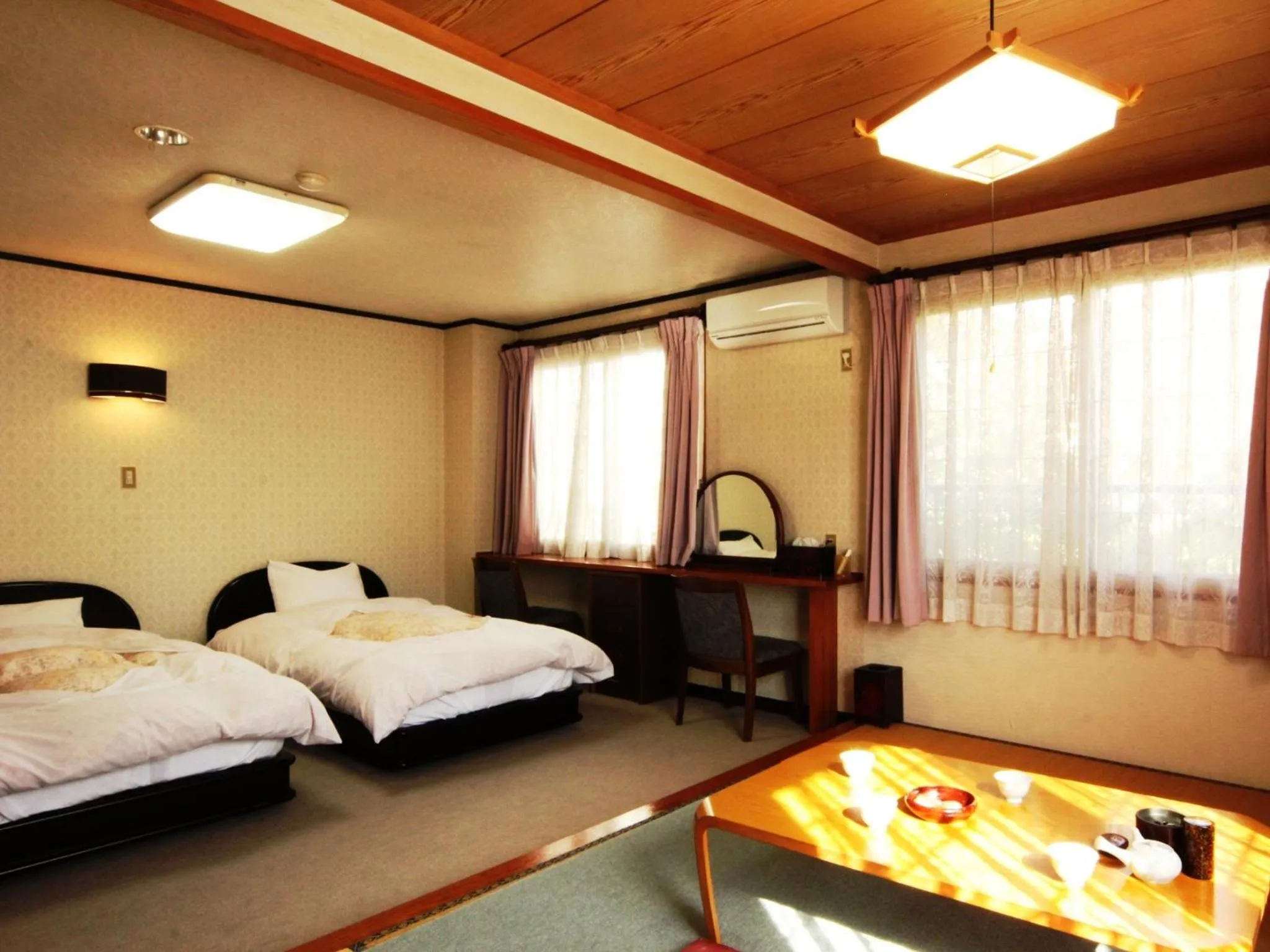 Photo of the whole room, Bed in Ikemoto