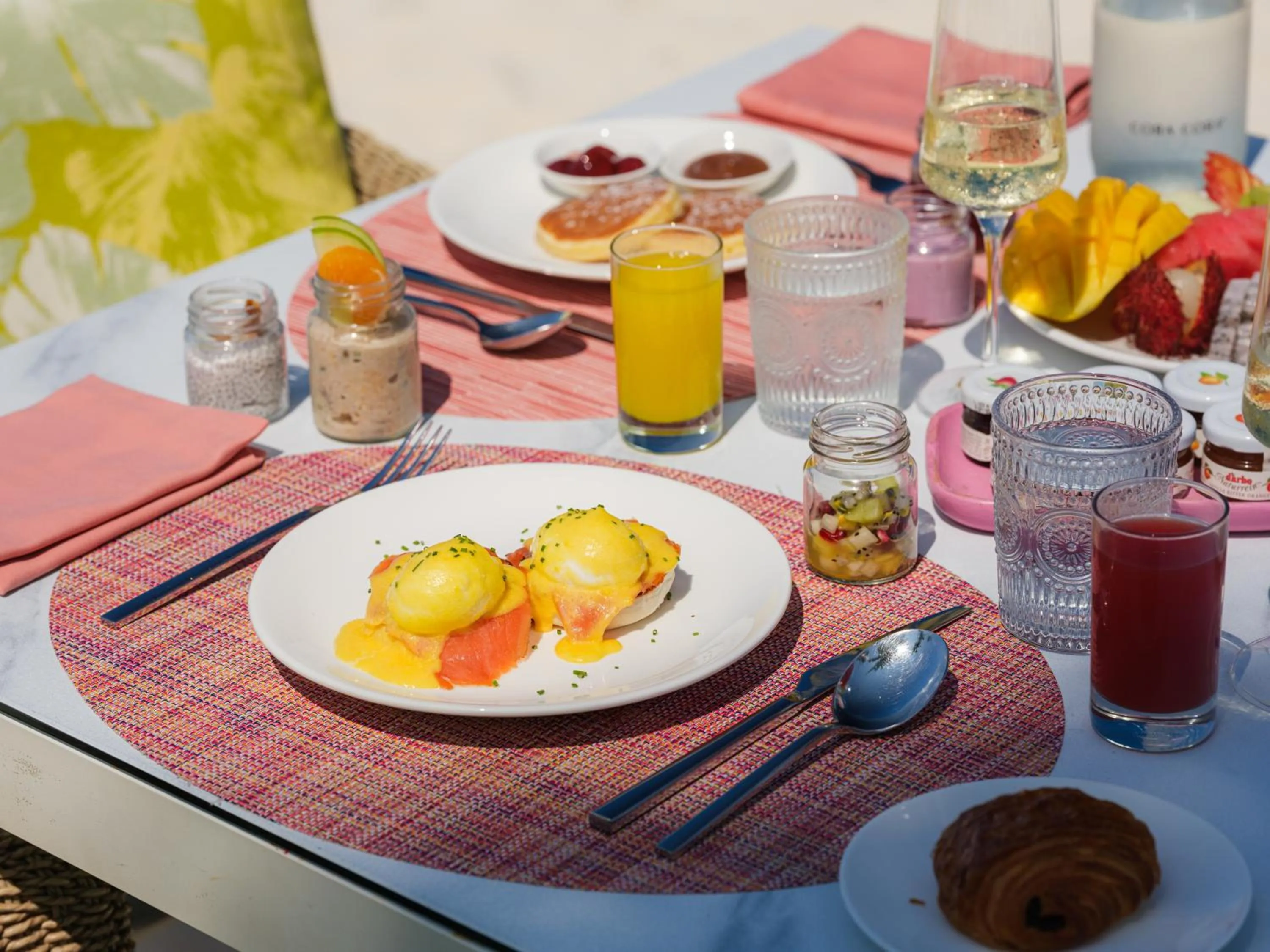 Food and drinks in Cora Cora Maldives - Premium All-Inclusive Resort