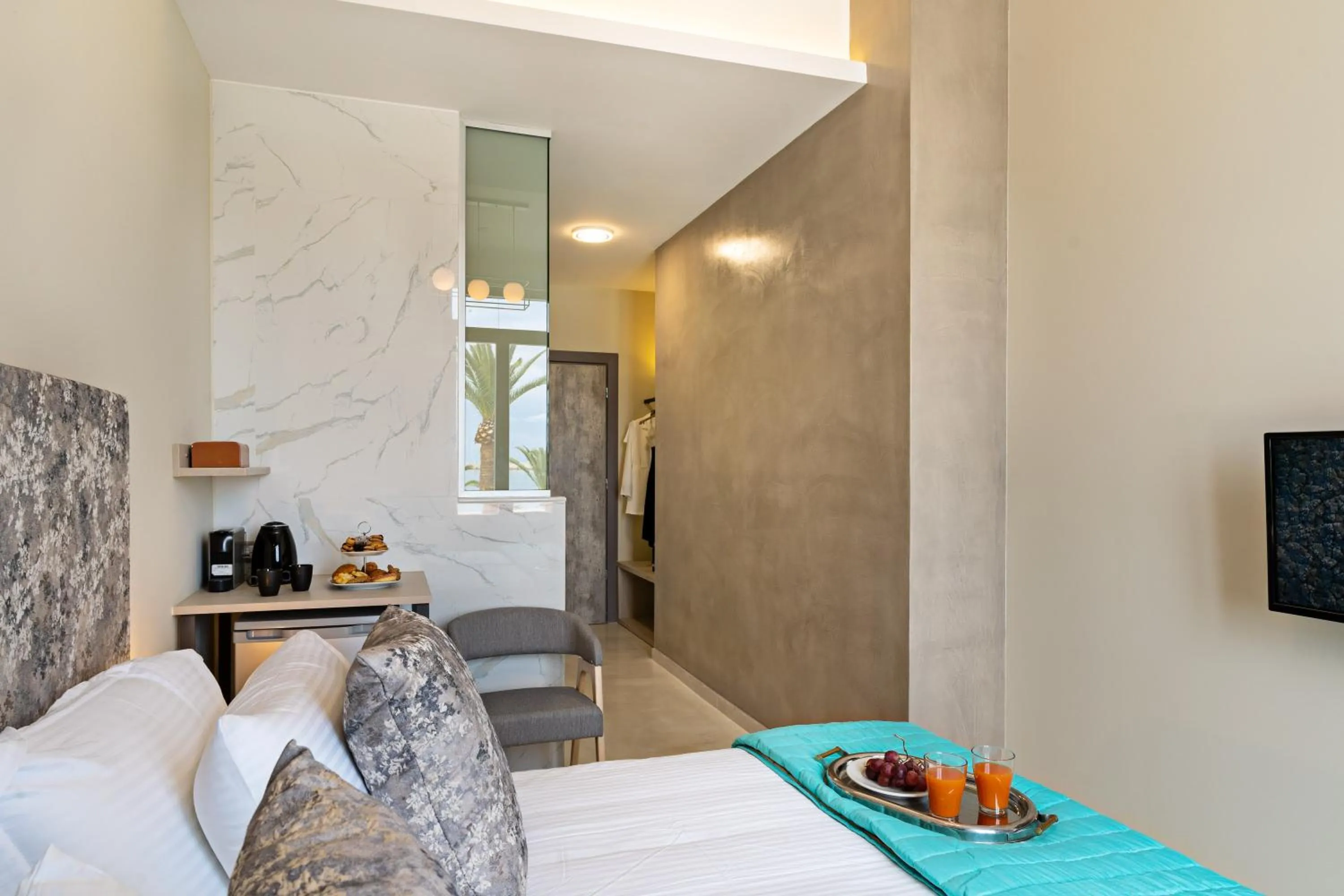 TV and multimedia, Bed in Mitos-Suites