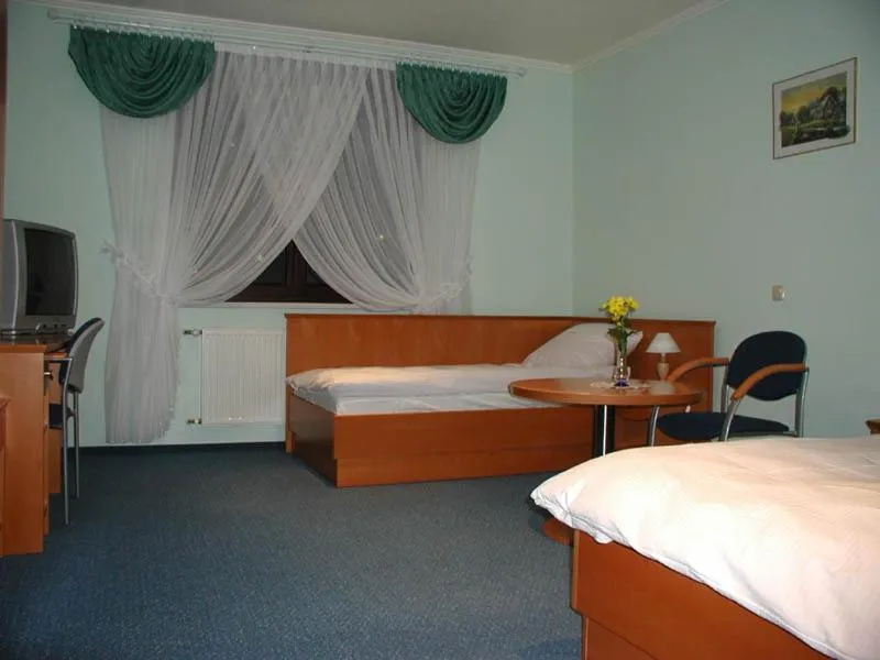 Bed in Hotel Restauracja Tawerna Gliwice