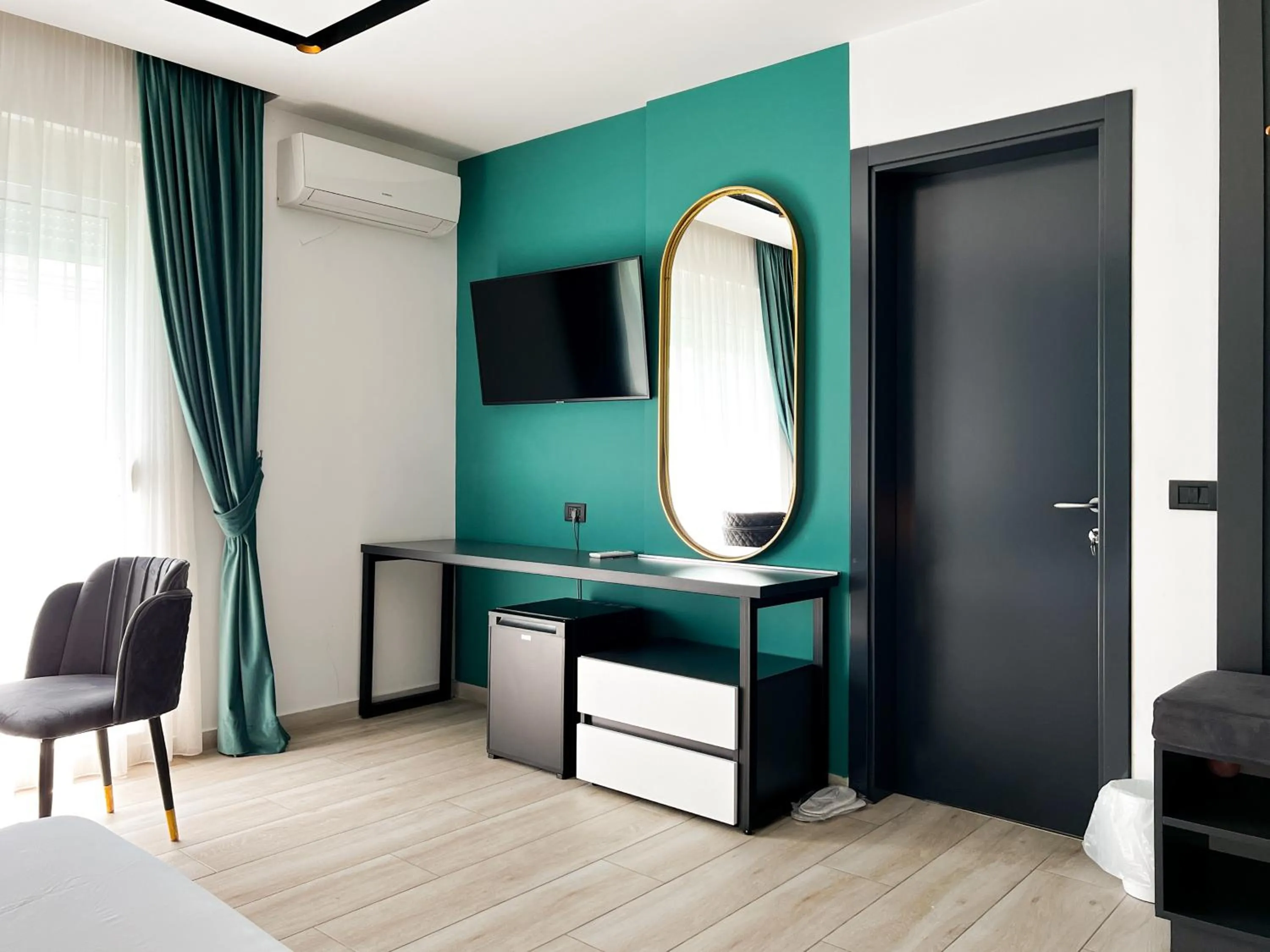 TV and multimedia, Bed in Jata Hotel