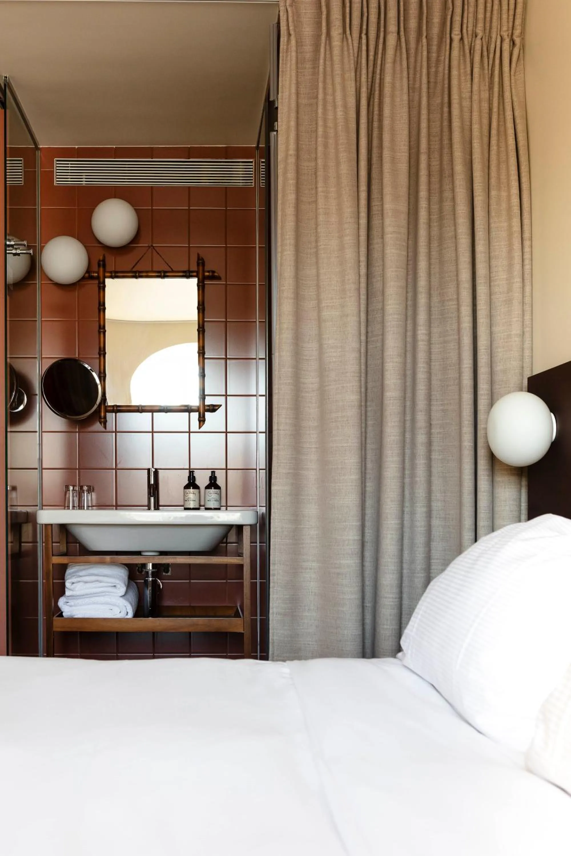 Bed in Hôtel Cabane - Orso Hotels