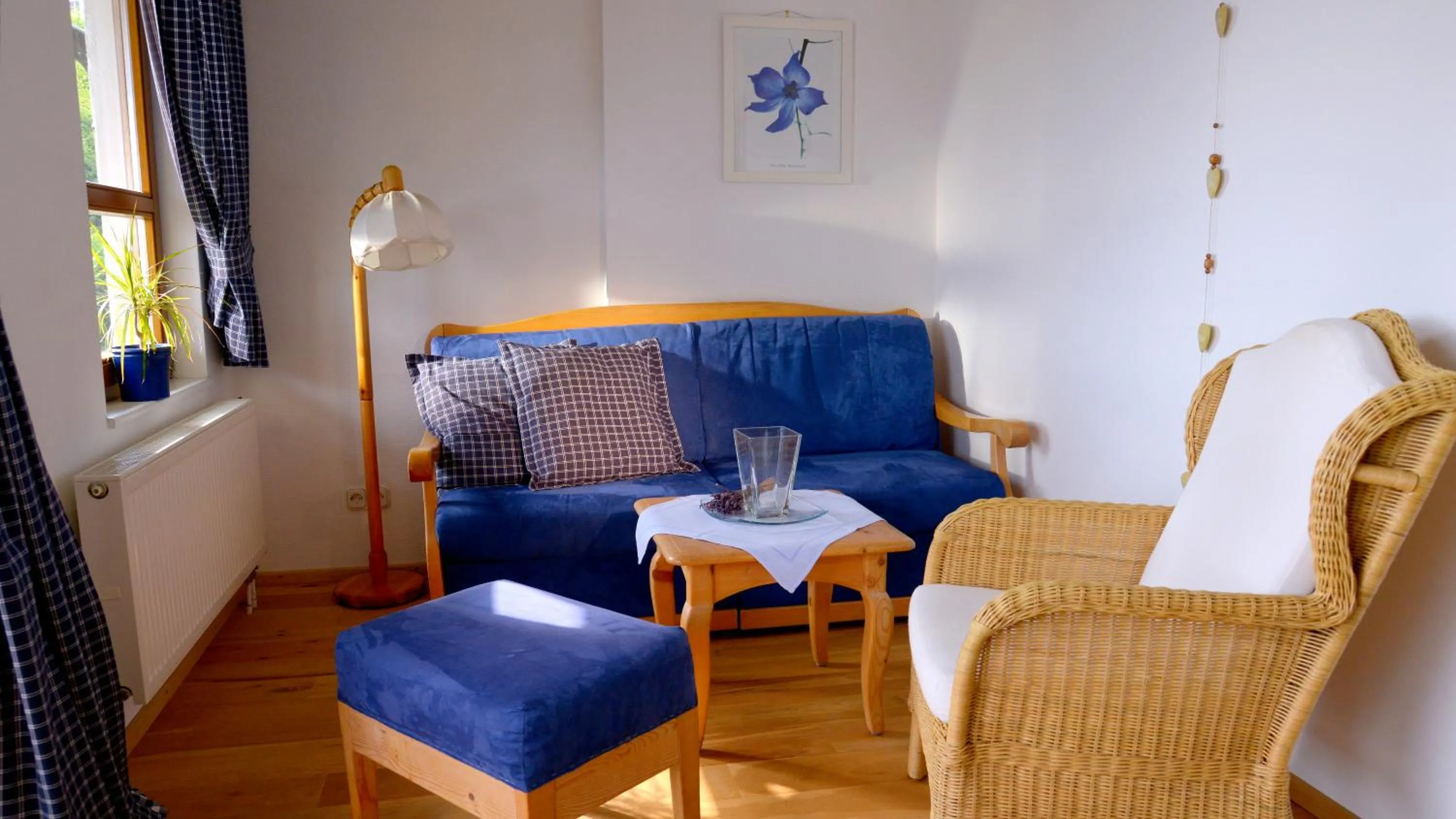 Living room in BELVEDERE - das BIO HOTEL Garni & SuiteHotel am Edersee ! Unser Geschenk für Sie, auch die GästeCard GrimmHeimat!