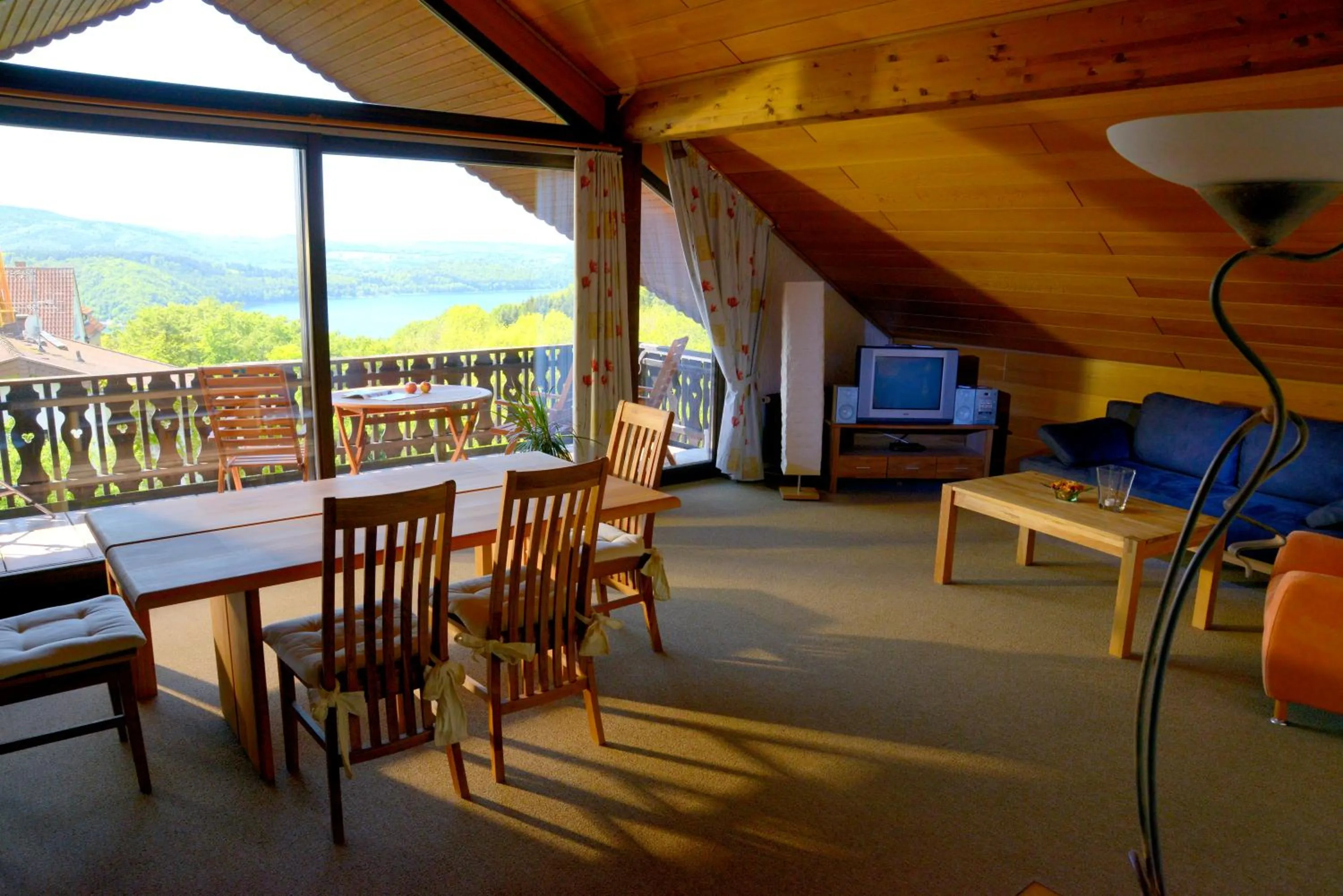 Living room in BELVEDERE - das BIO HOTEL Garni & SuiteHotel am Edersee ! Unser Geschenk für Sie, auch die GästeCard GrimmHeimat!