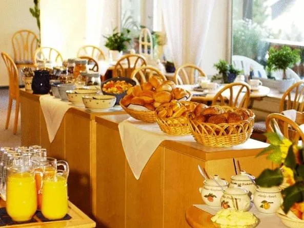 Food in BELVEDERE - das BIO HOTEL Garni & SuiteHotel am Edersee ! Unser Geschenk für Sie, auch die GästeCard GrimmHeimat!