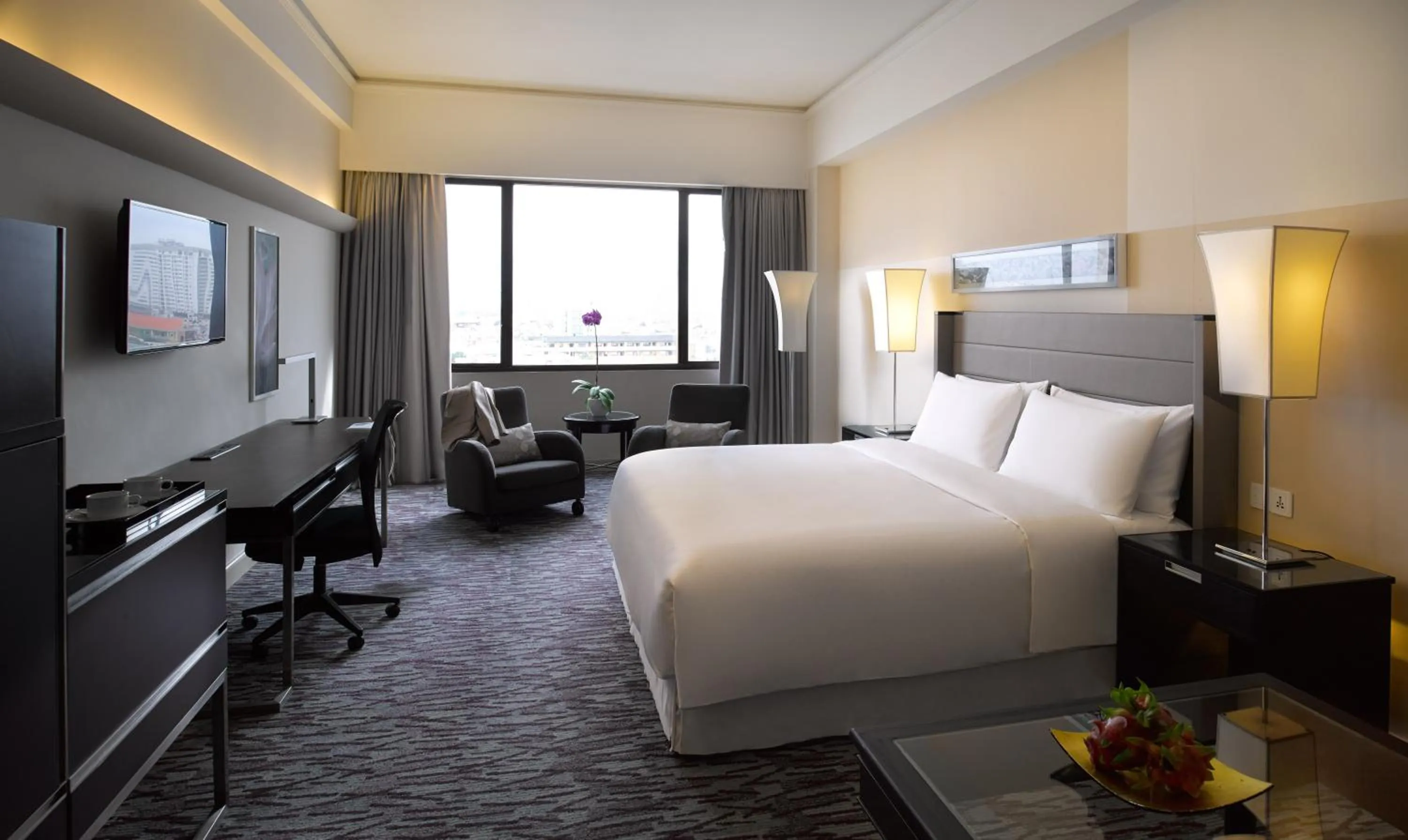 Bed in PARKROYAL Saigon