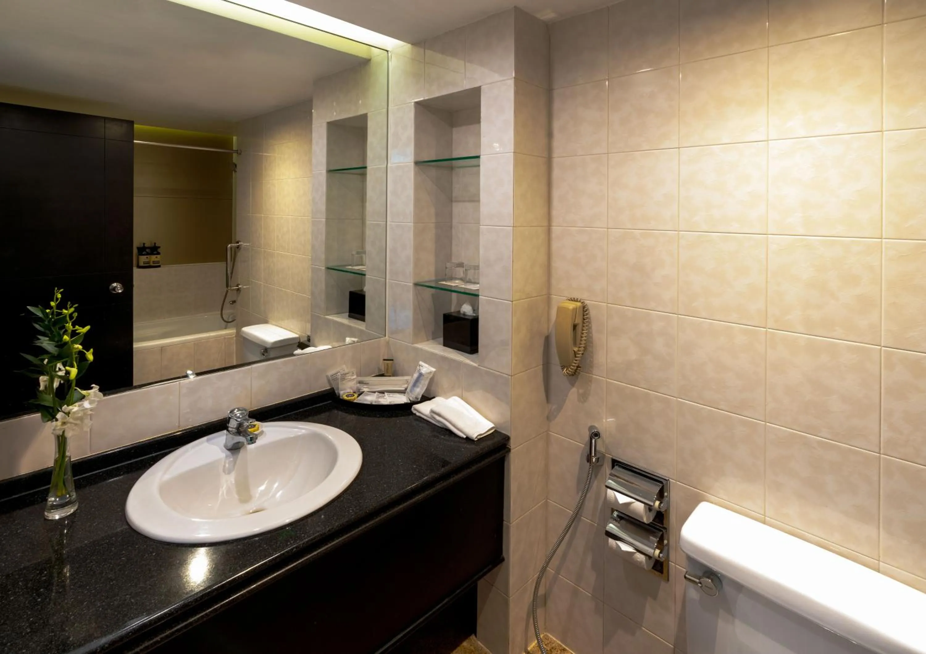 Bathroom in Garden Plaza Saigon - Formerly PARKROYAL Saigon