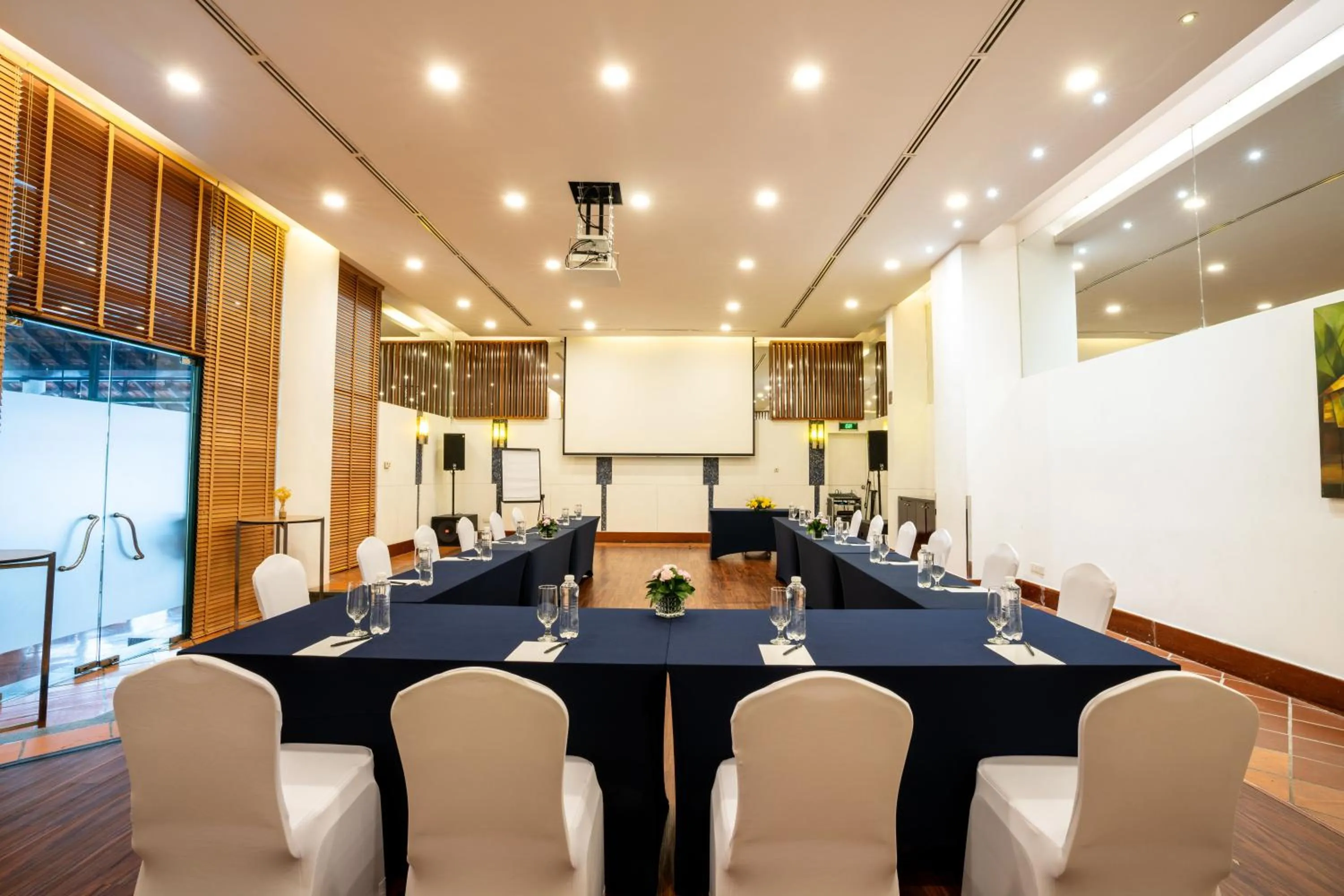 Meeting/conference room in Garden Plaza Saigon - Formerly PARKROYAL Saigon