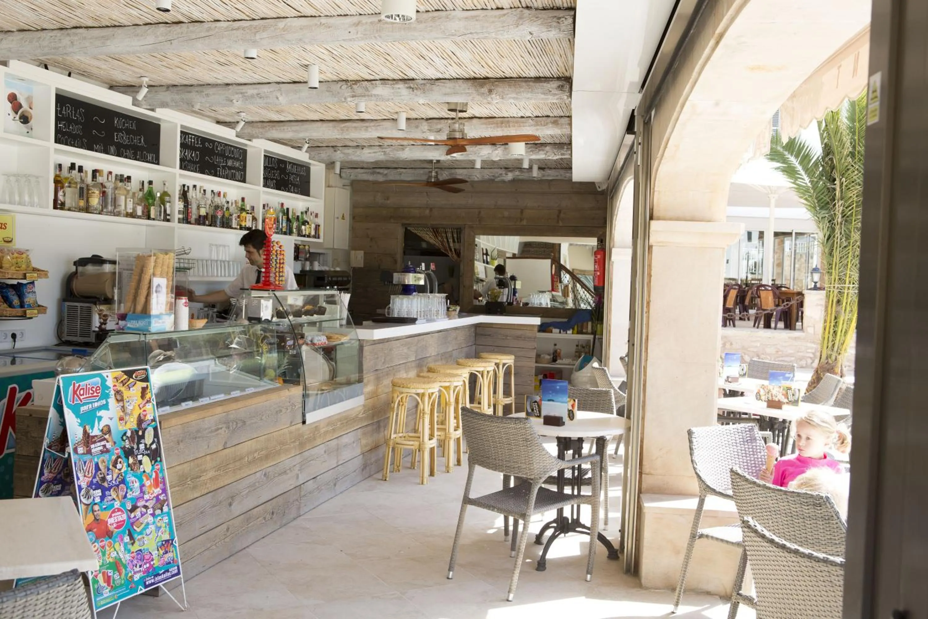 Lounge or bar in Hotel Apartamentos Cala Santanyi