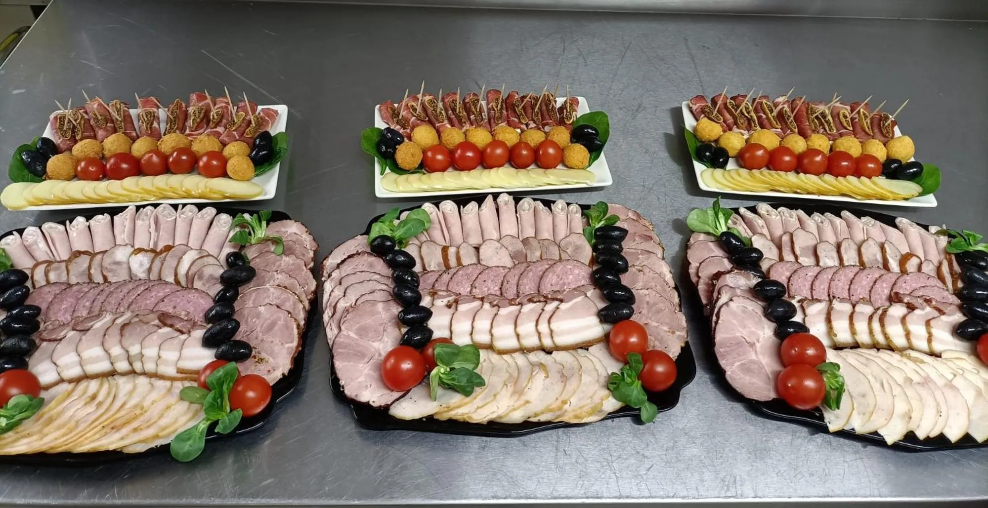 Food and drinks in Casa Câmpulungeană