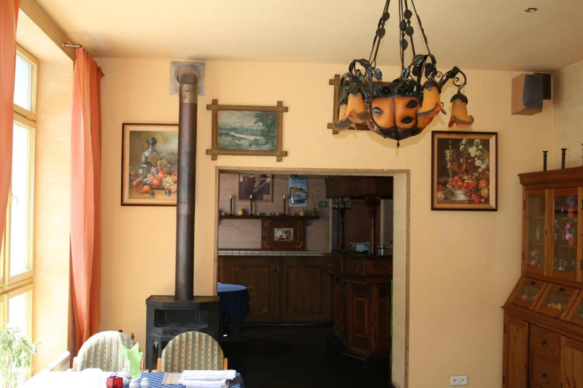 Restaurant/places to eat in Villa Kunterbunt Willa Śmiesznotka