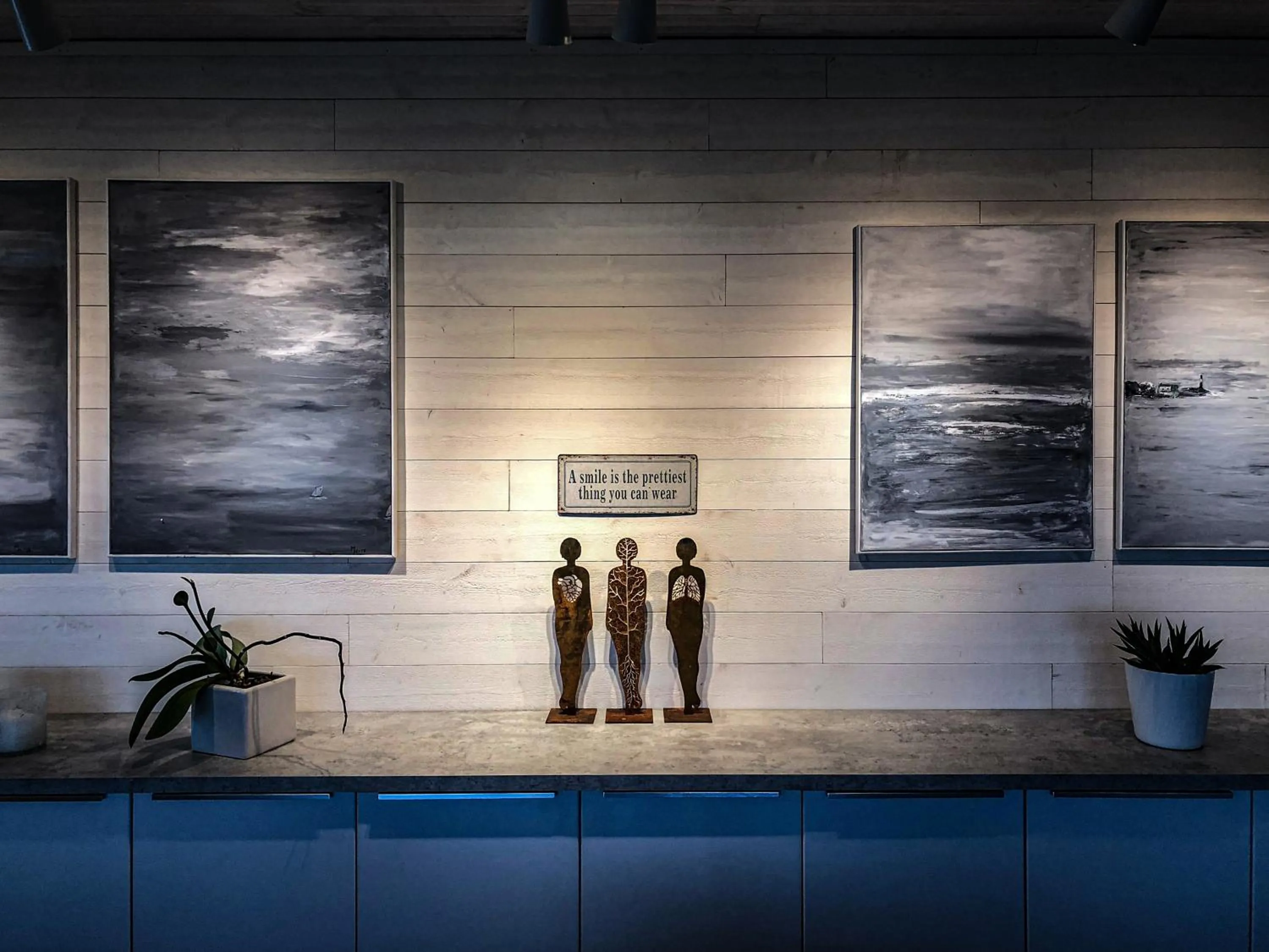 Restaurant/places to eat in Bodelssons by the Sea