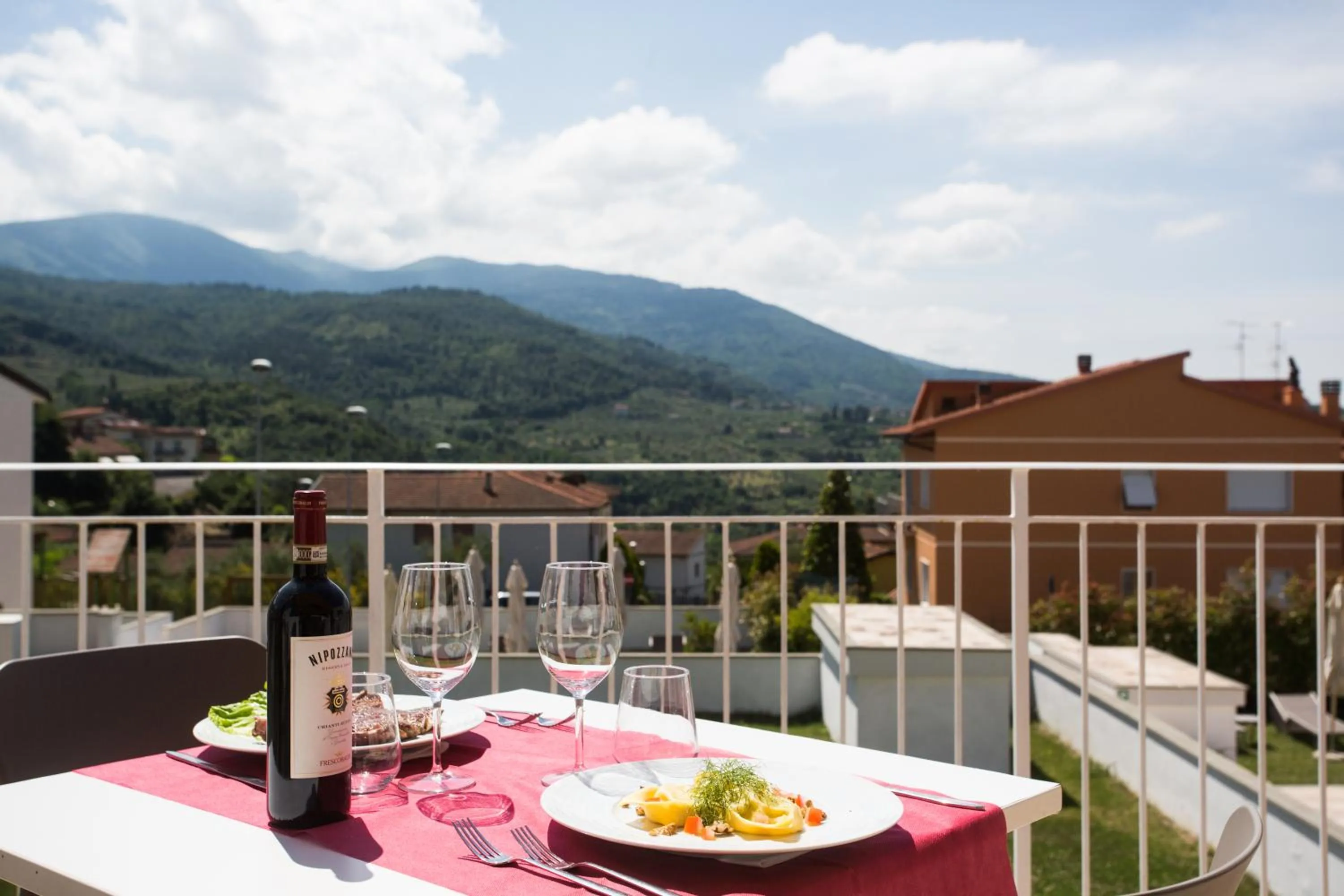 Restaurant/places to eat in The Florence Hills Resort & Wellness