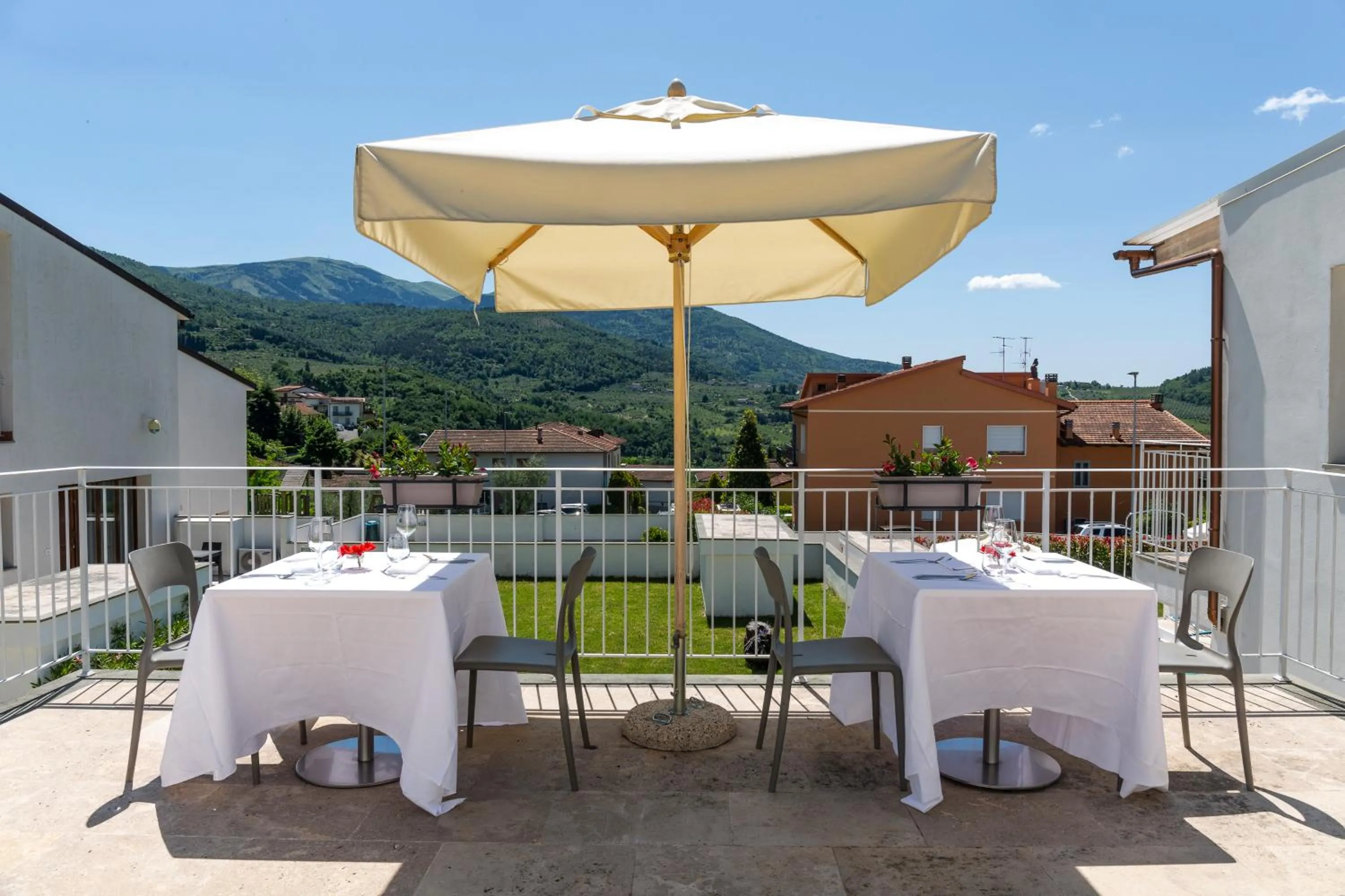 Restaurant/places to eat in The Florence Hills Resort & Wellness
