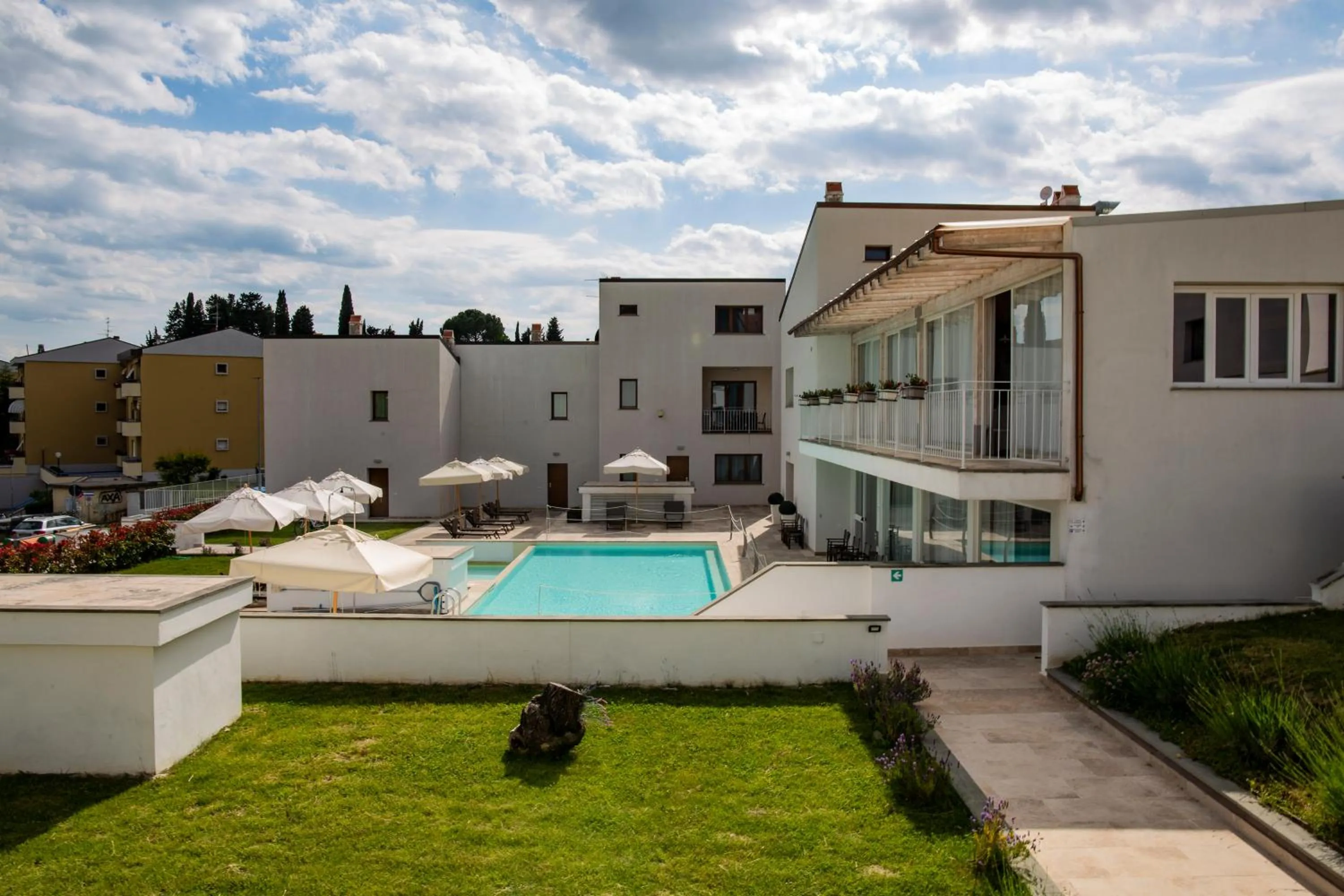 Swimming pool in The Florence Hills Resort & Wellness
