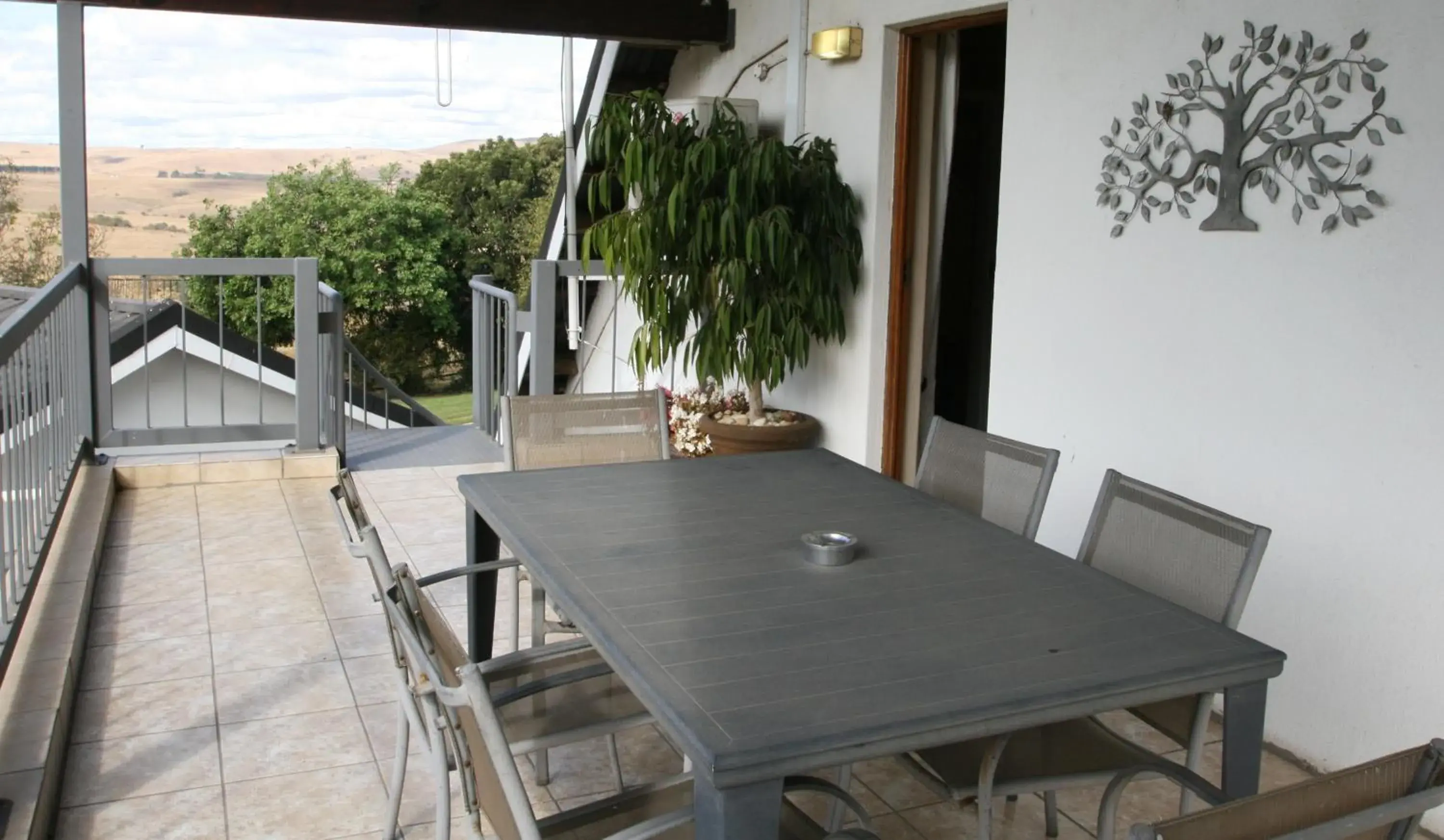 Queen Room with Spa Bath - single occupancy in Dusk to Dawn Guesthouse Queen Room with Spa Bath - single occupancy in Dusk to Dawn Guesthouse