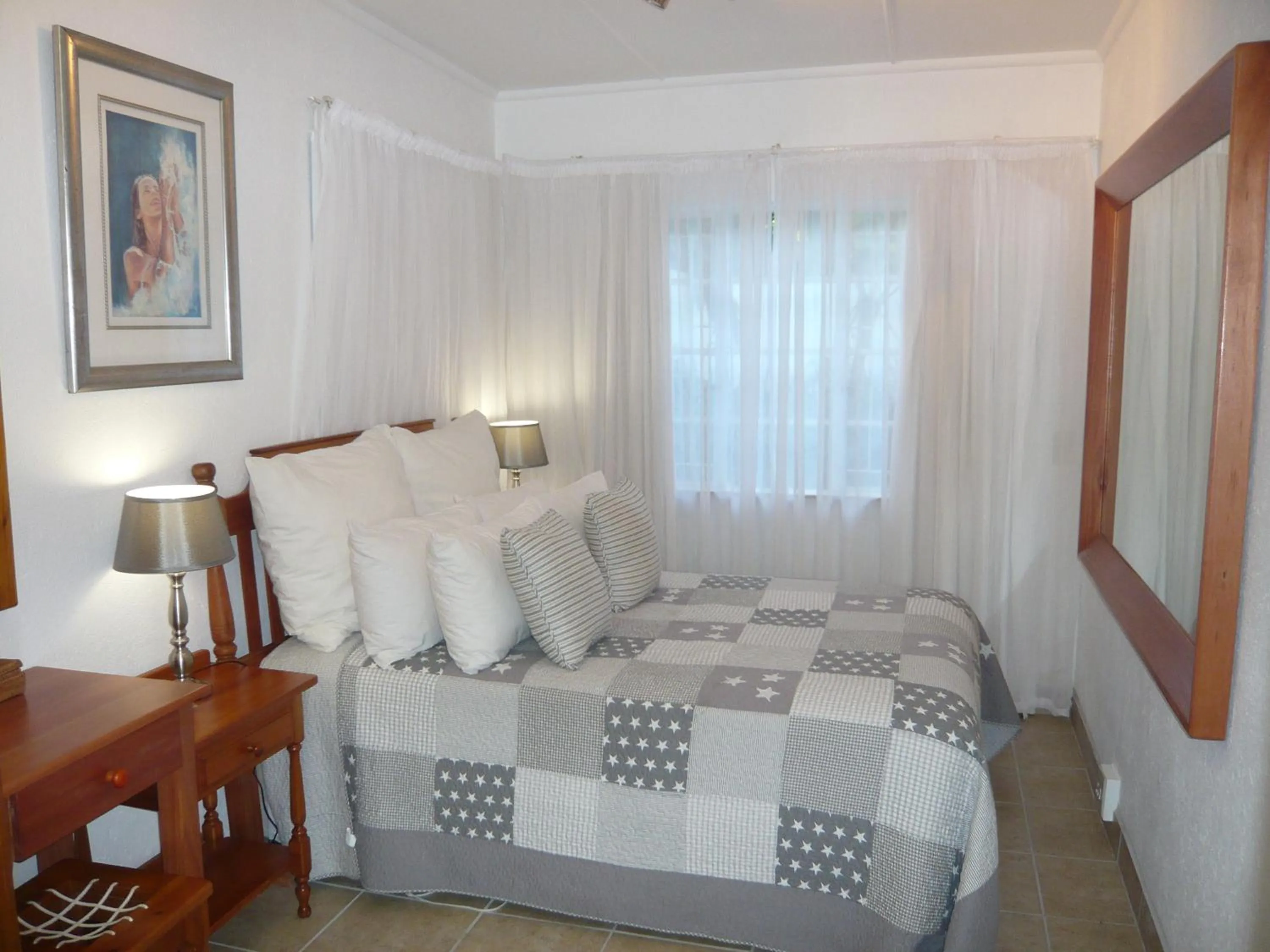 Bed in Dusk to Dawn Guesthouse