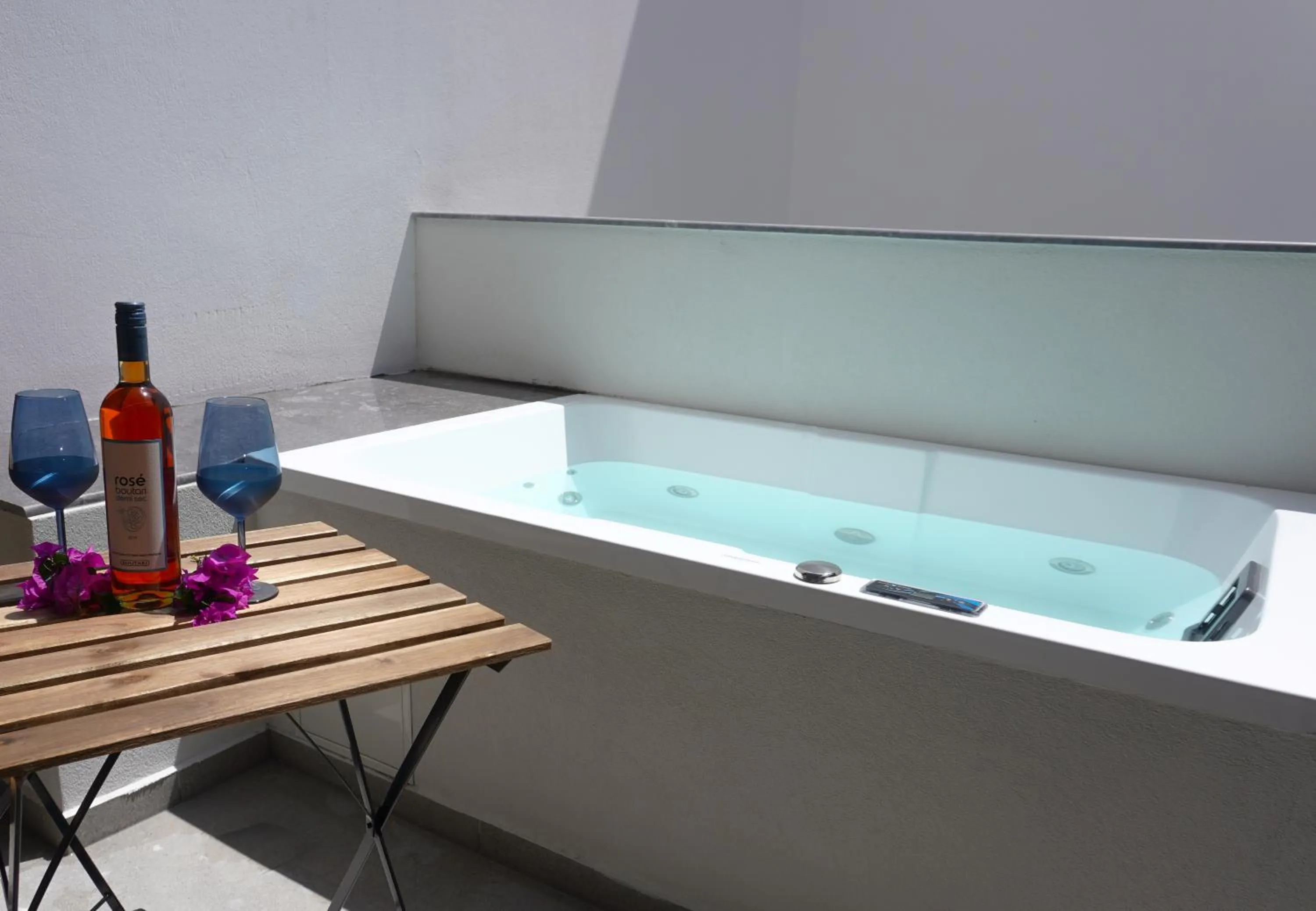 Deluxe Double or Twin Room with Spa Bath in Casa Porto Boutique Hotel - Adults only