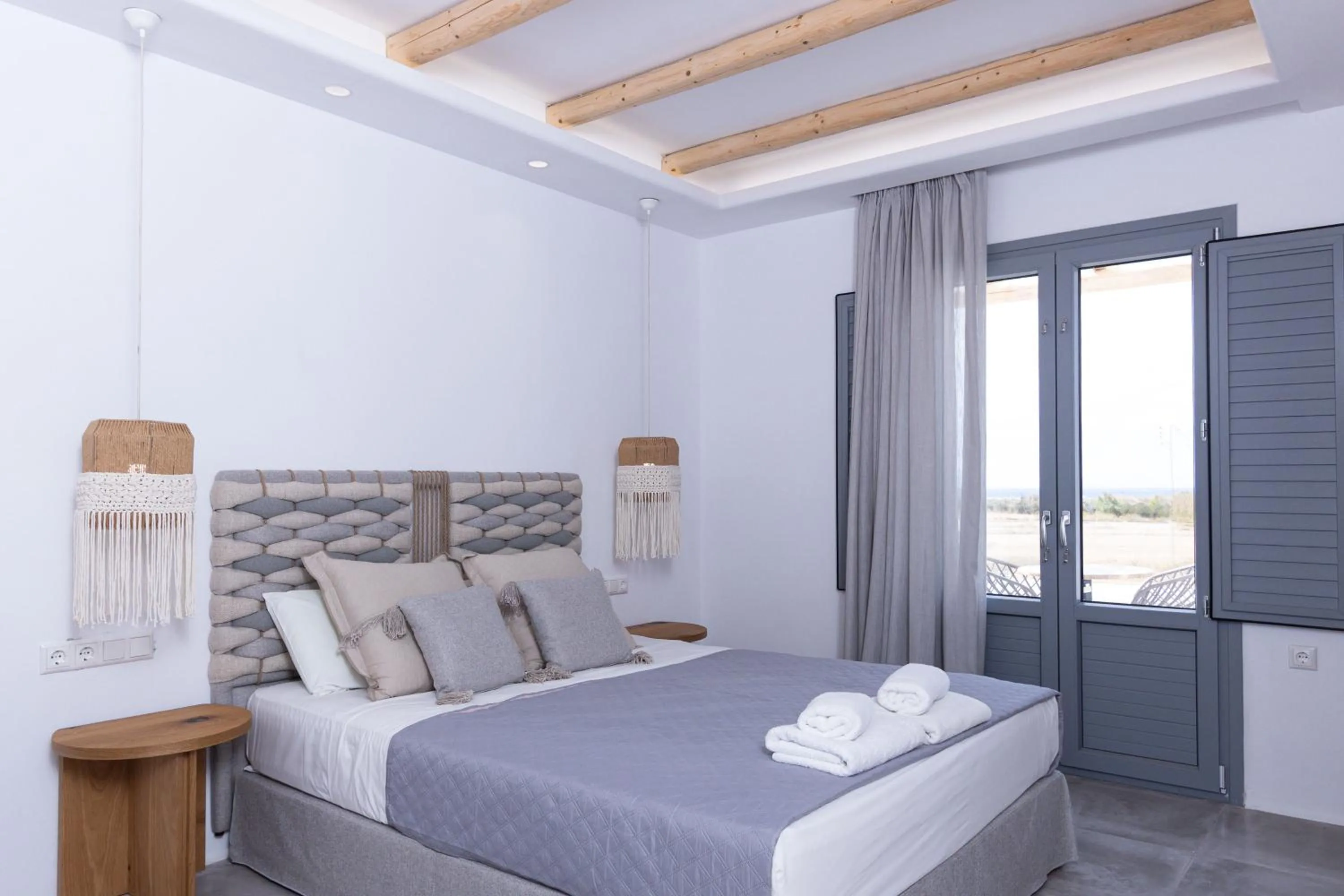 Bed in verykokkos collection suites mikri vigla