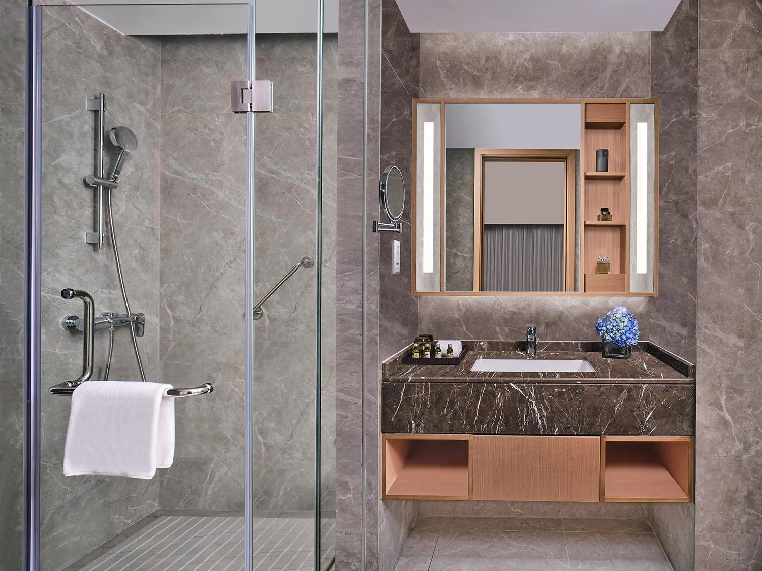 Toilet in Somerset Bio-Island Guangzhou