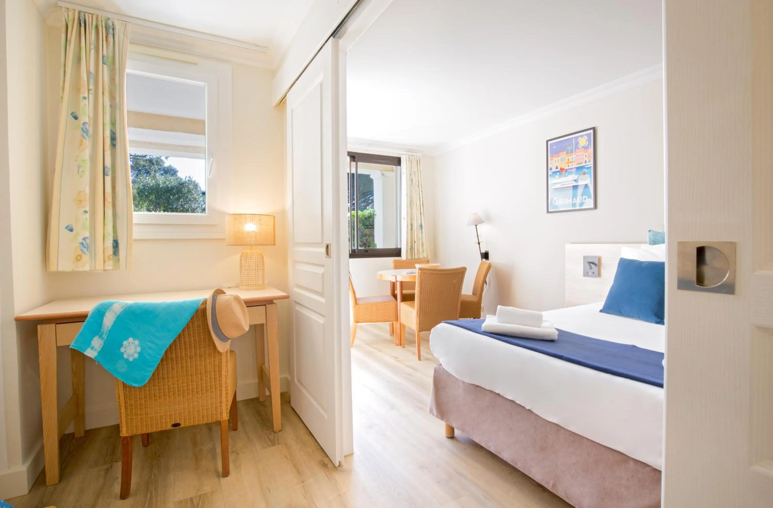 Bedroom, Bed in SOWELL Family Hôtel Port Grimaud