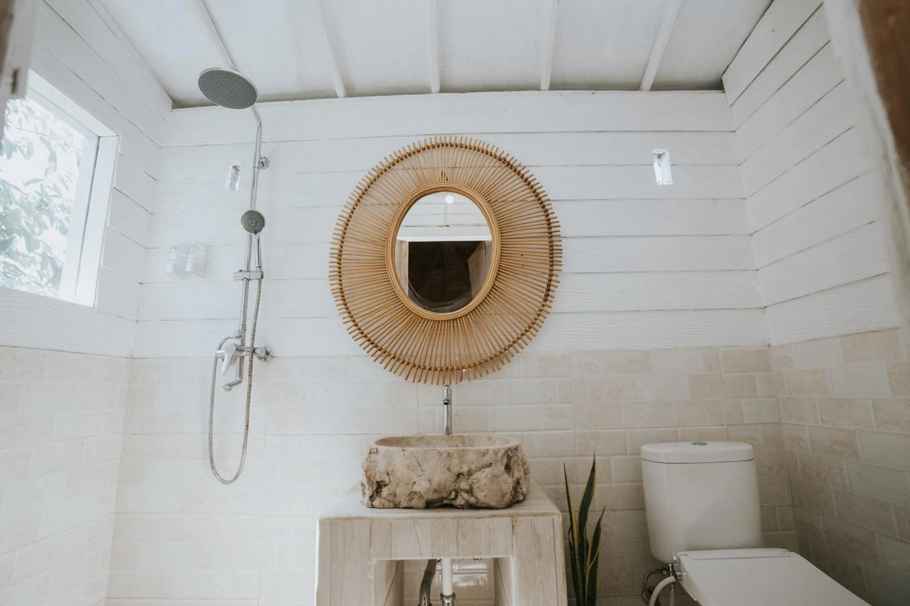 Shower in Permata Hill Nusa Penida