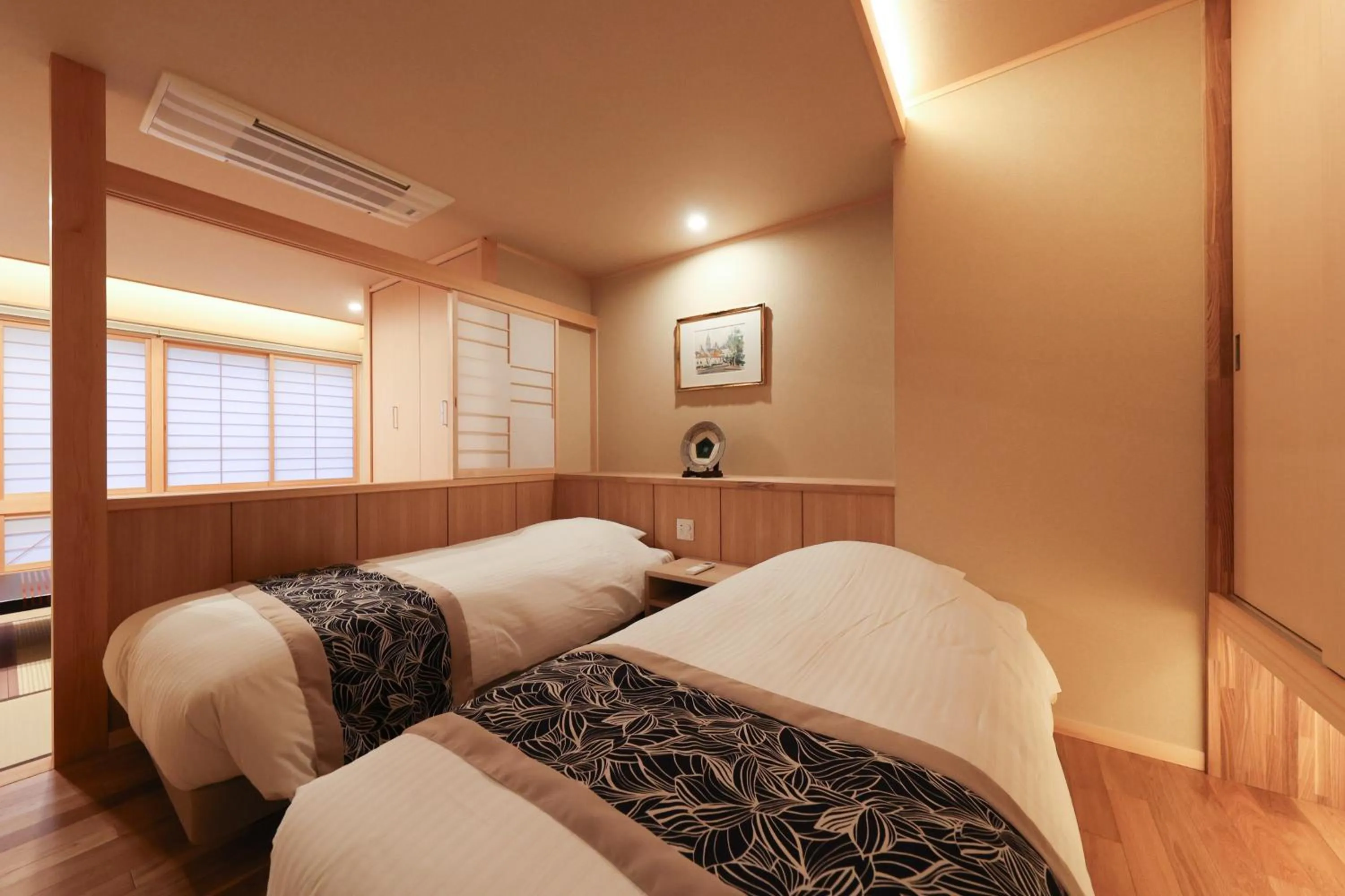 Photo of the whole room, Bed in Mutsumikan