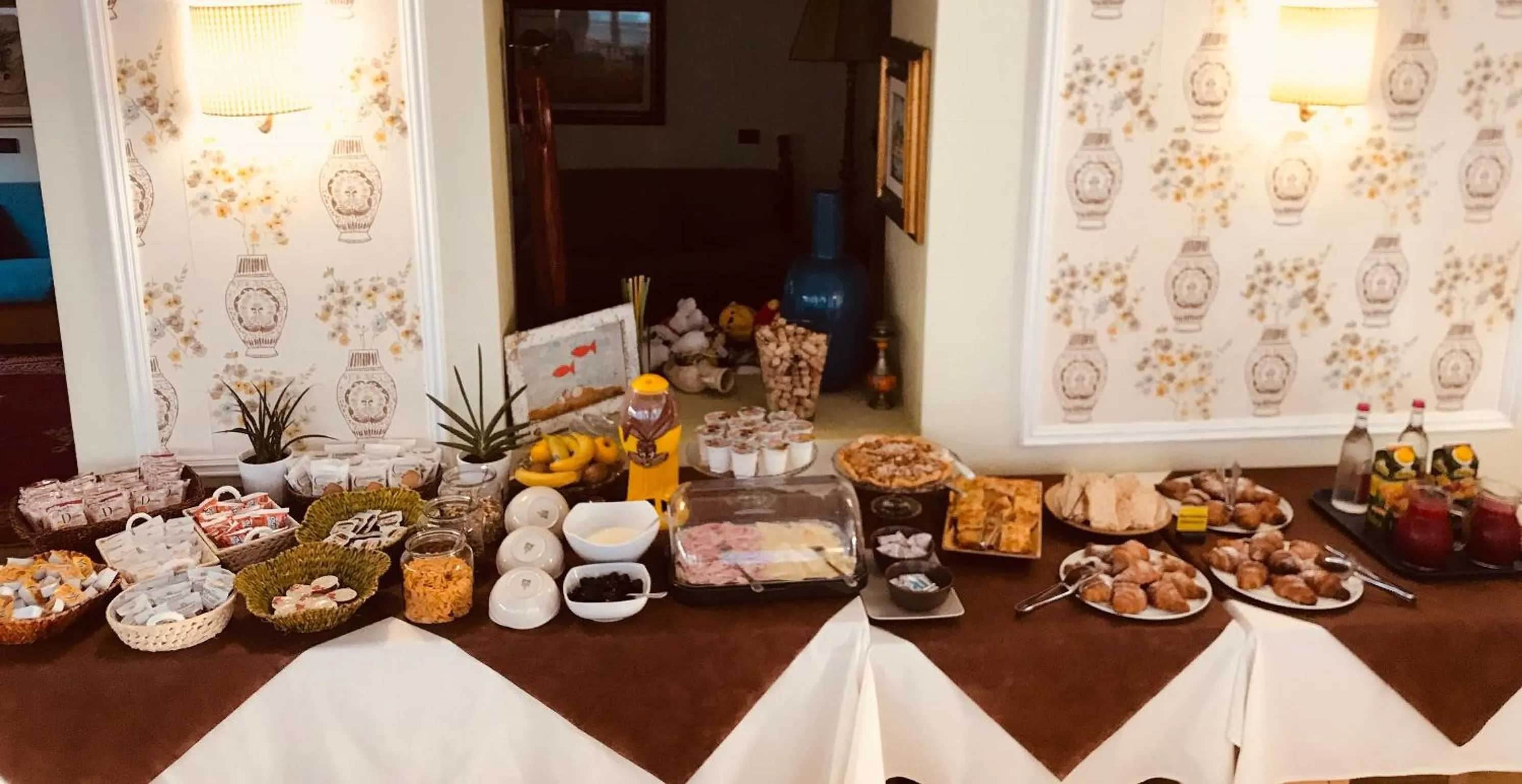 Buffet breakfast in Hotel Marinella