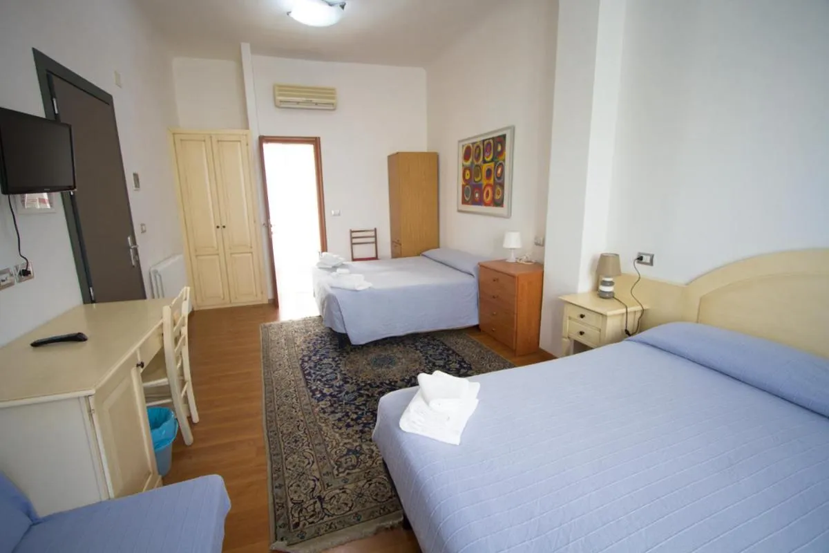 Photo of the whole room in Hotel Marinella