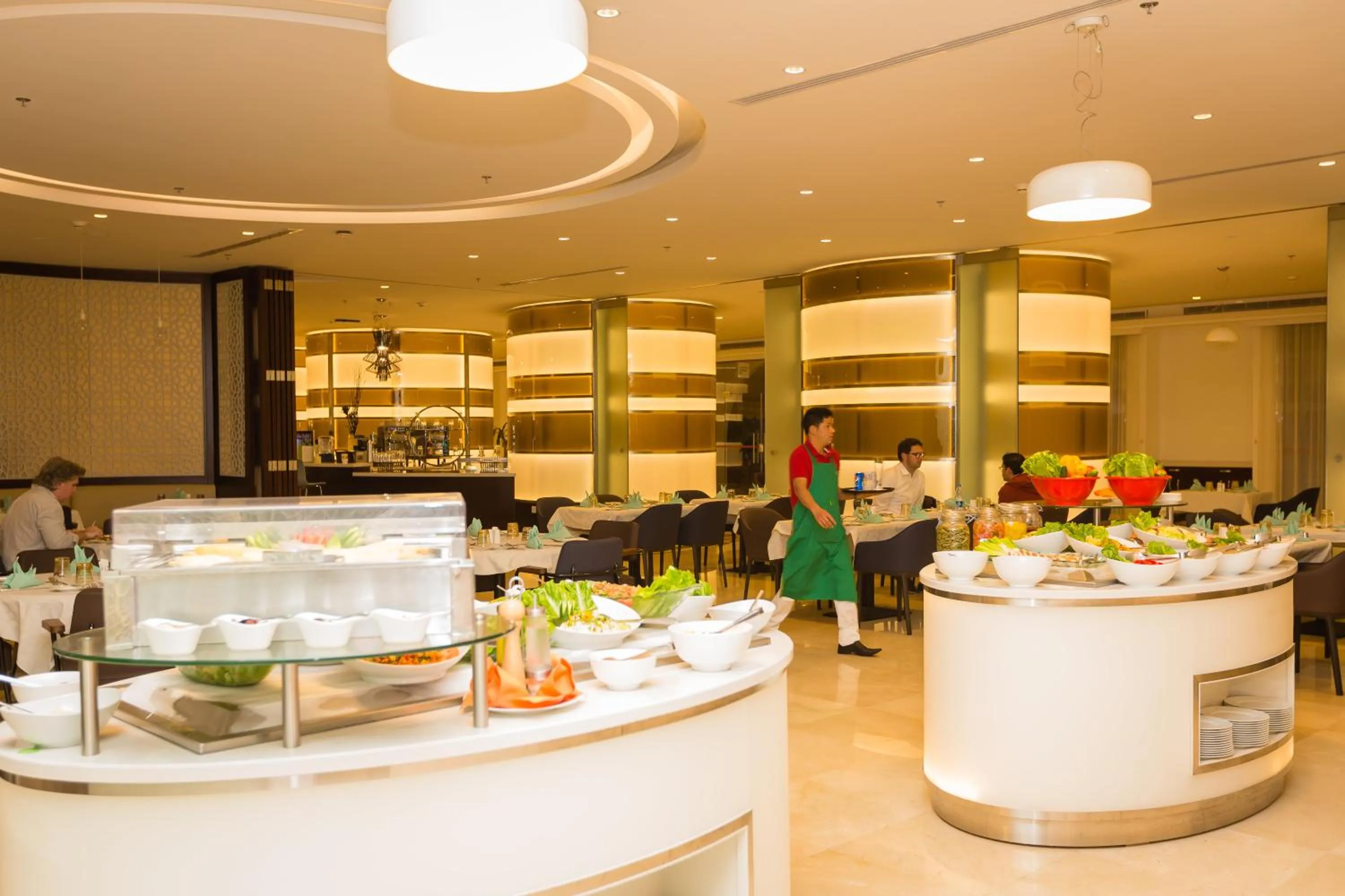Restaurant/places to eat in Holiday Inn Yanbu by IHG