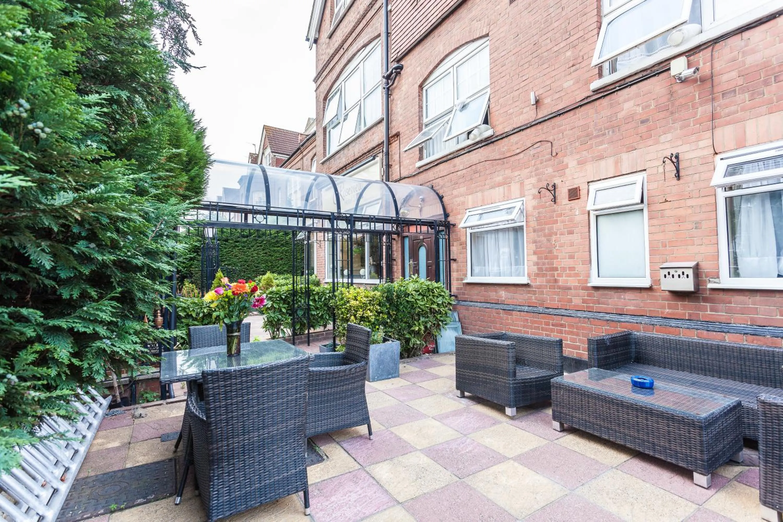 Garden in Roseview Alexandra Palace Hotel