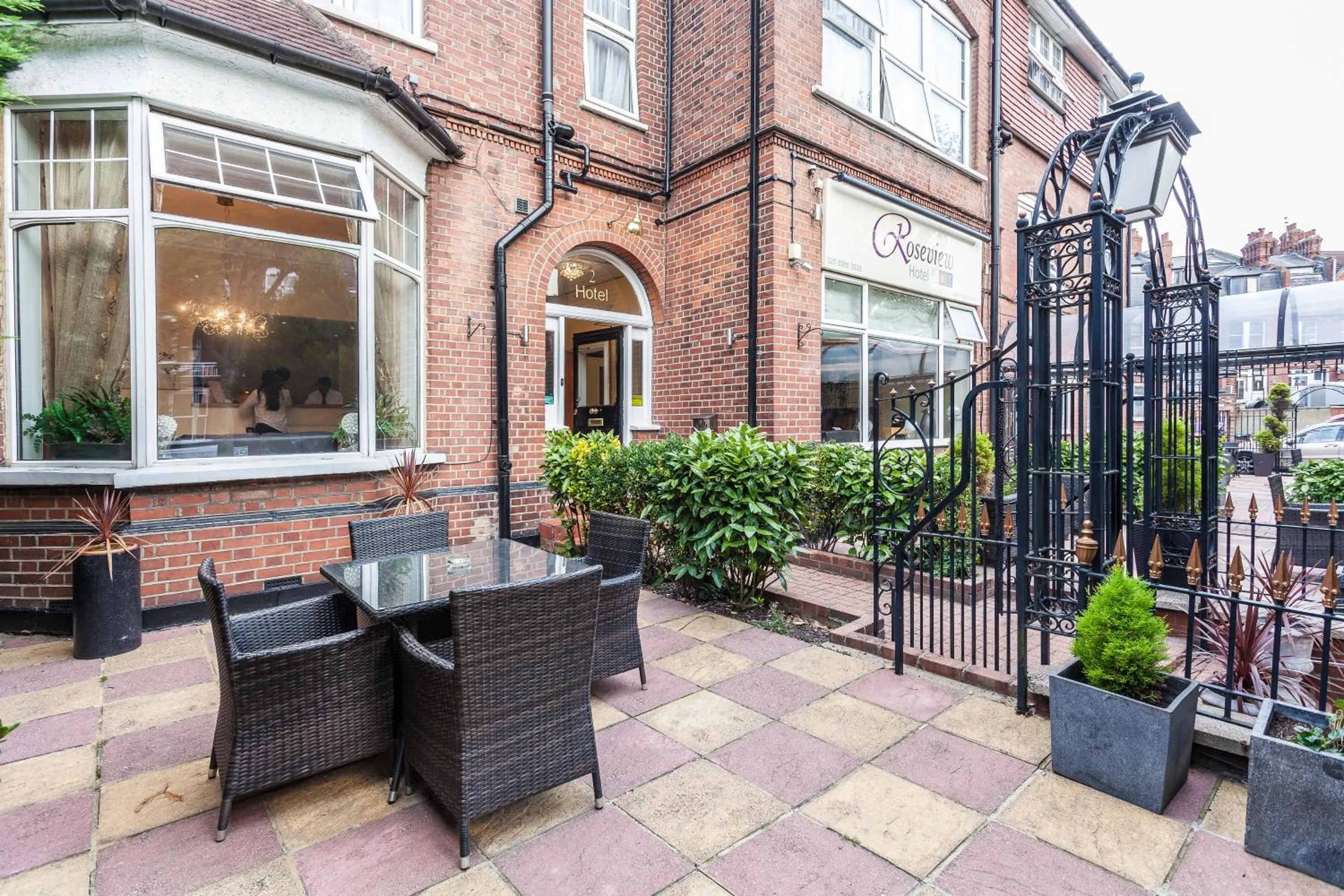 Garden in Roseview Alexandra Palace Hotel