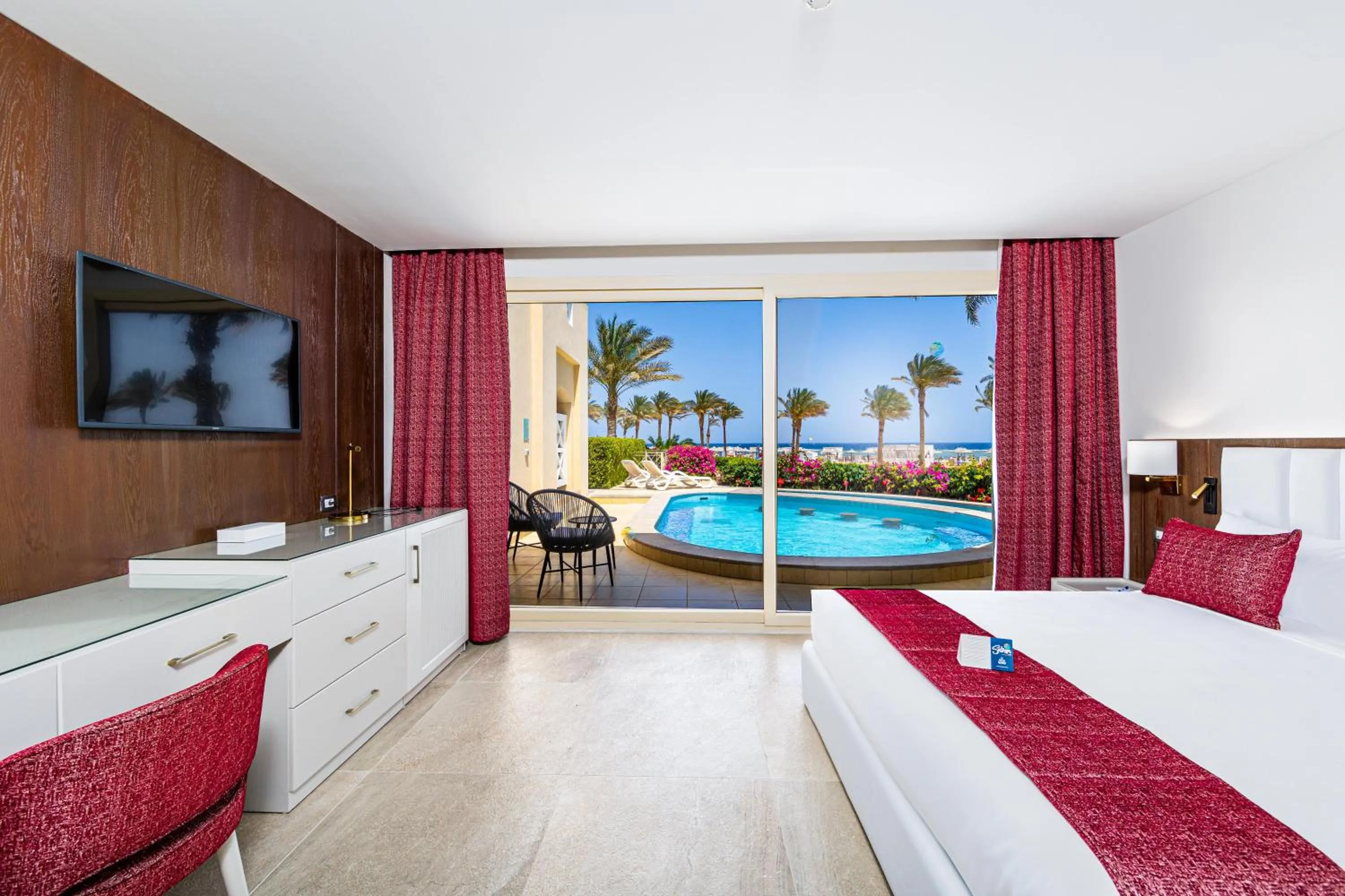 Photo of the whole room, Bed in Sataya Resort Marsa Alam