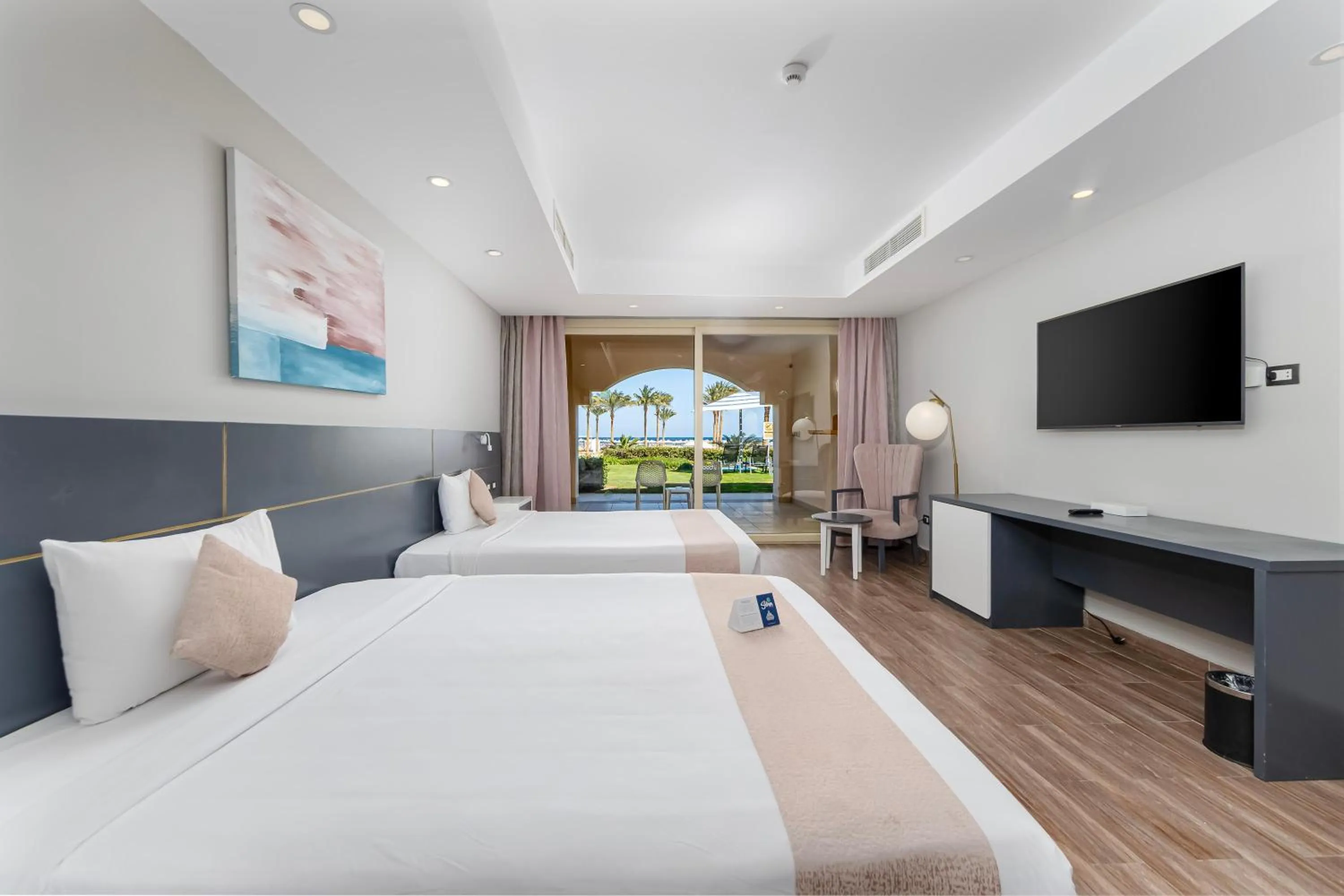 Photo of the whole room, Bed in Sataya Resort Marsa Alam