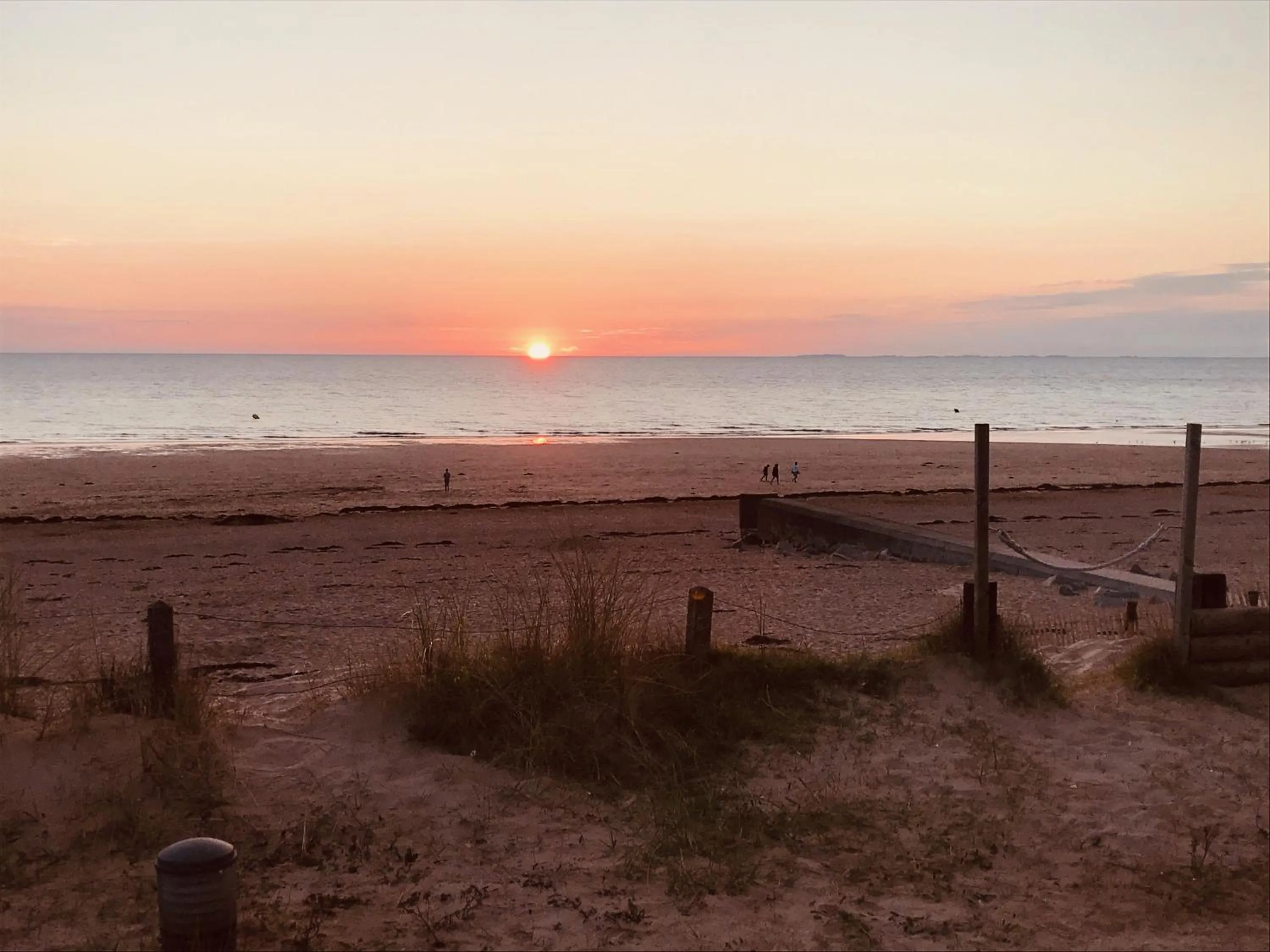 Sunset in L Entre deux