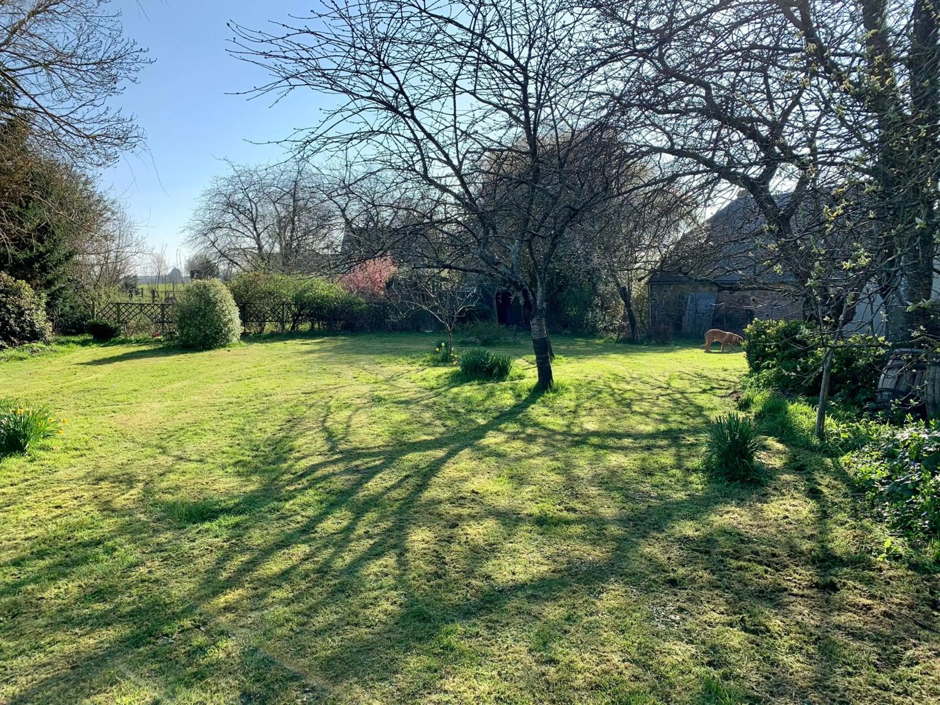 Garden in L Entre deux