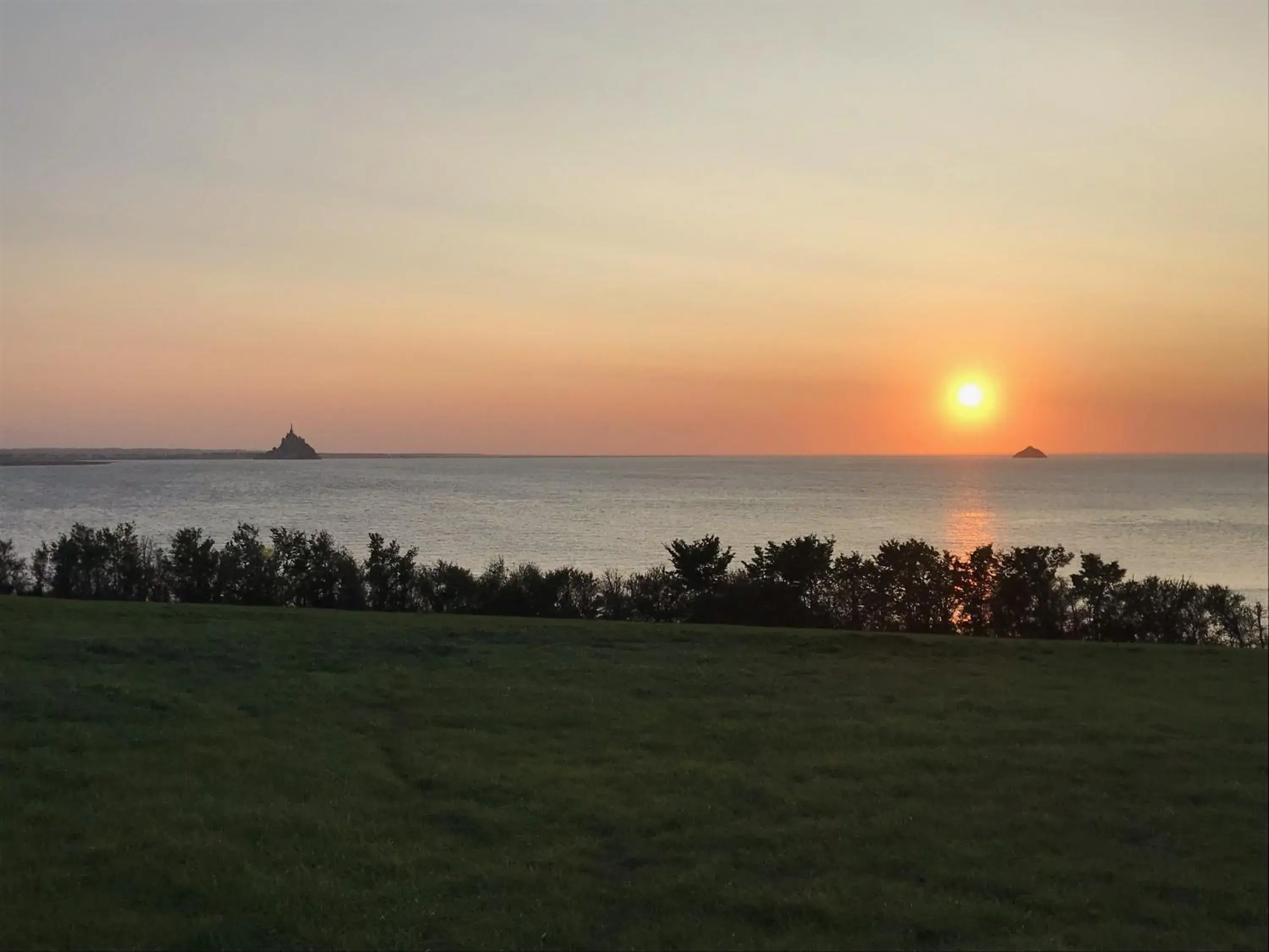 L Entre deux L Entre deux