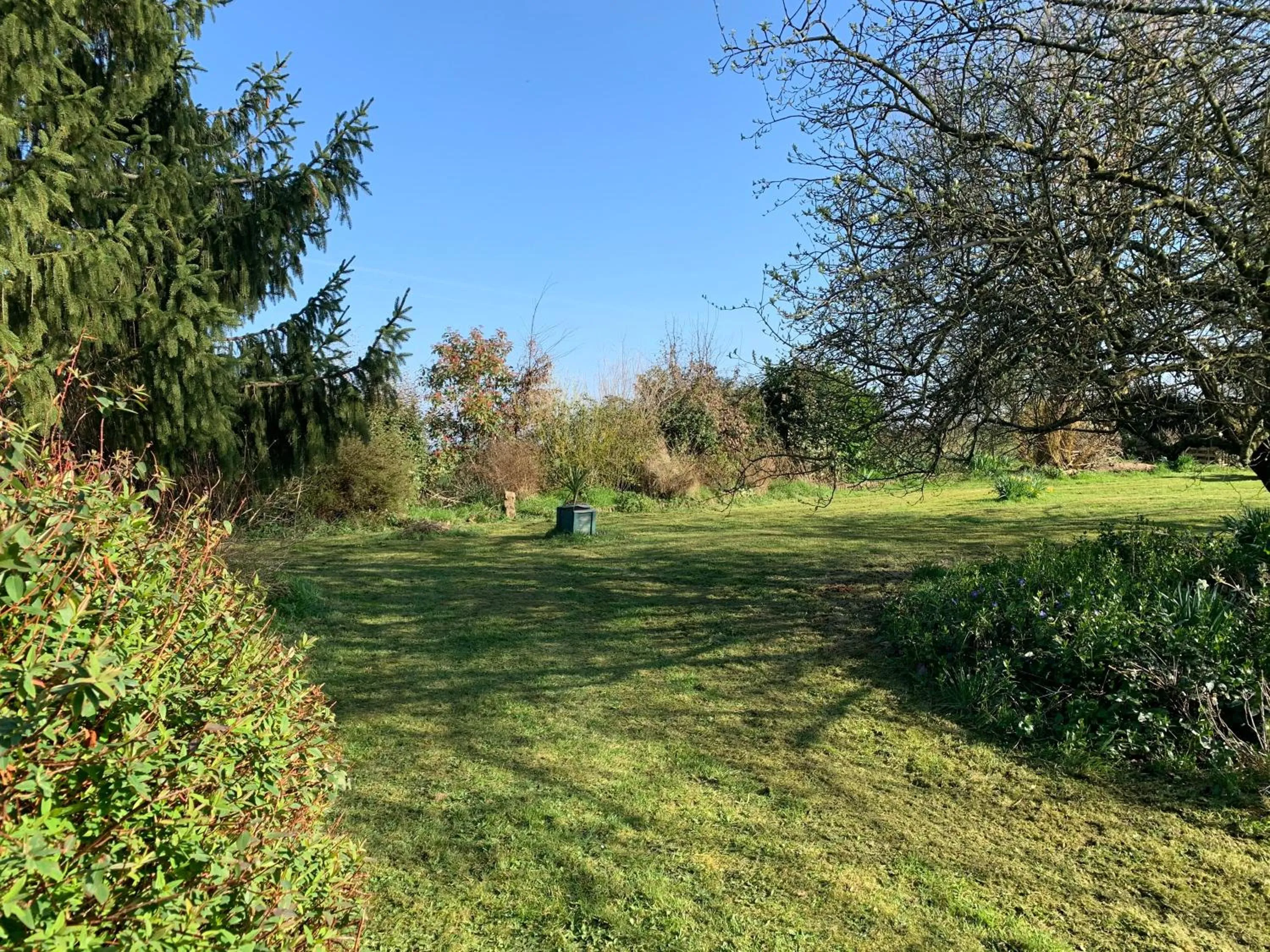 Garden in L Entre deux