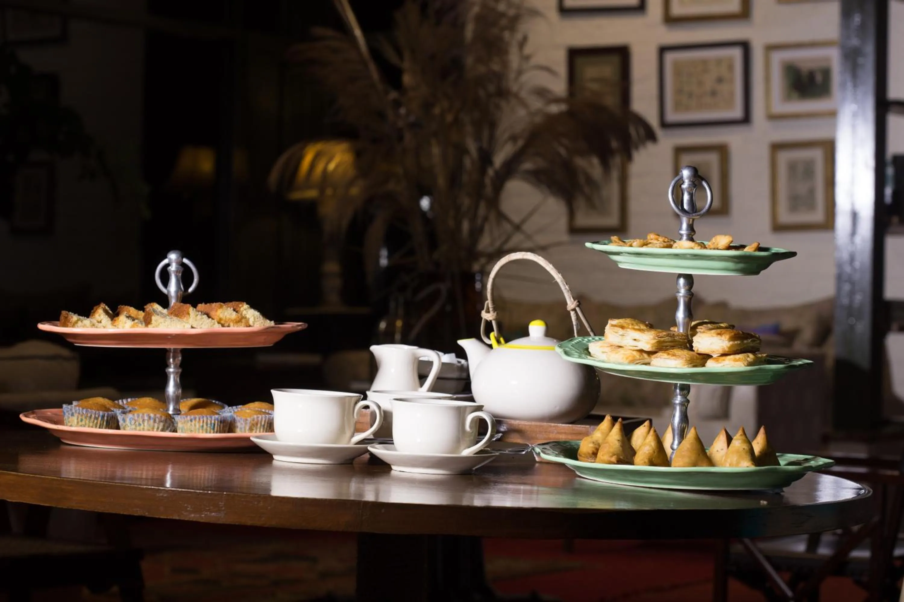 Breakfast in Jim's Jungle Retreat