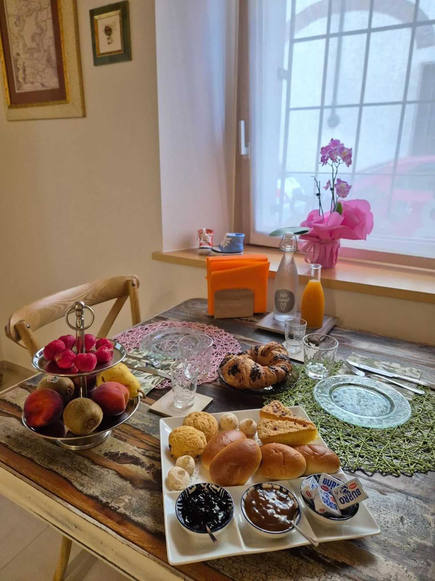 Breakfast in Toson d'Oro Bed & Breakfast