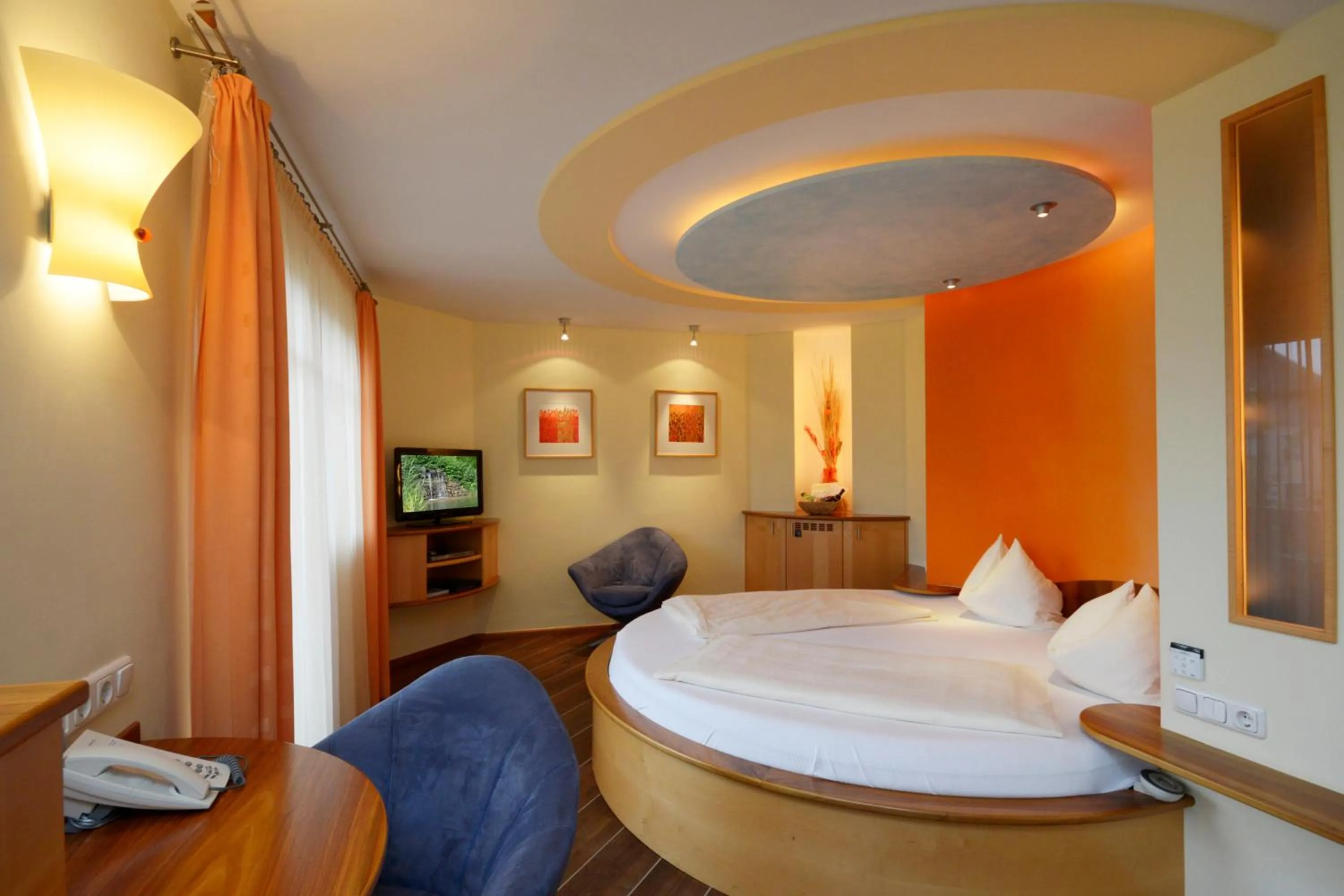 Photo of the whole room, Bed in Hotel Himmelreich