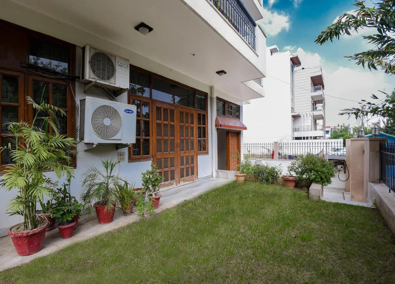 Property building in BedChambers Serviced Apartments - Artemis Hospital