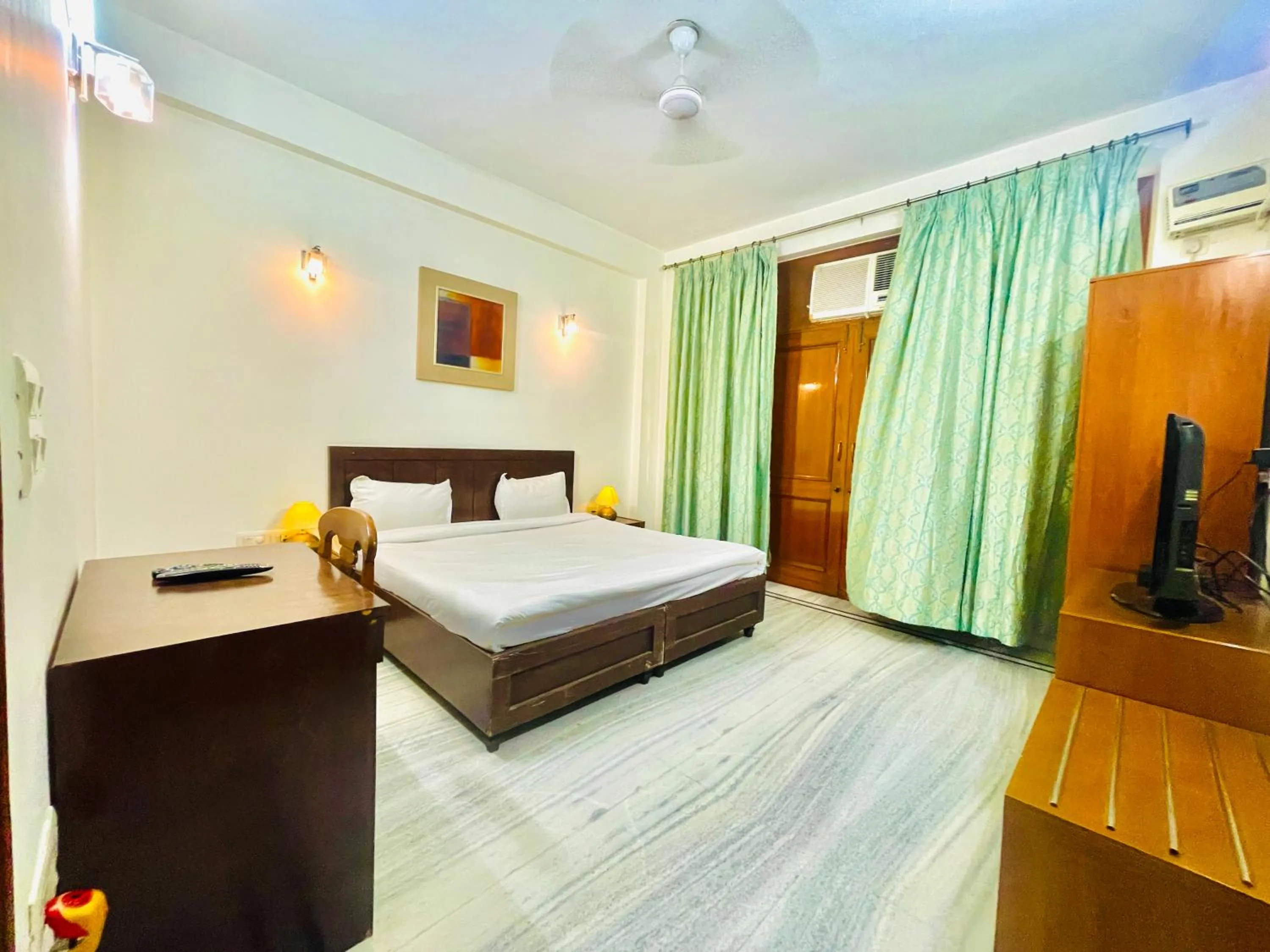 Bed in BedChambers Serviced Apartments - Artemis Hospital