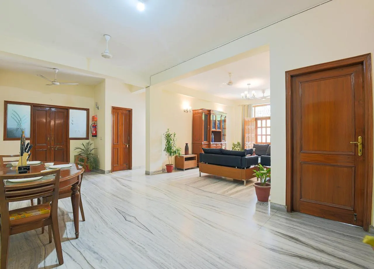 TV and multimedia in BedChambers Serviced Apartments - Artemis Hospital