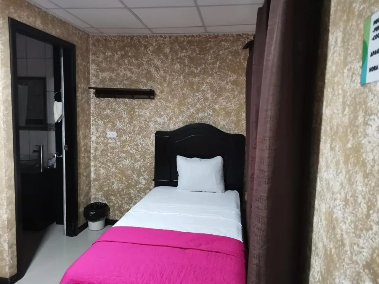 Bed in Hotel Palmera Real Hot Springs