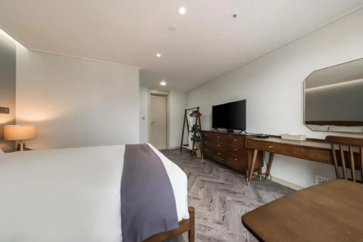 Bed in Haeundae Central Hotel