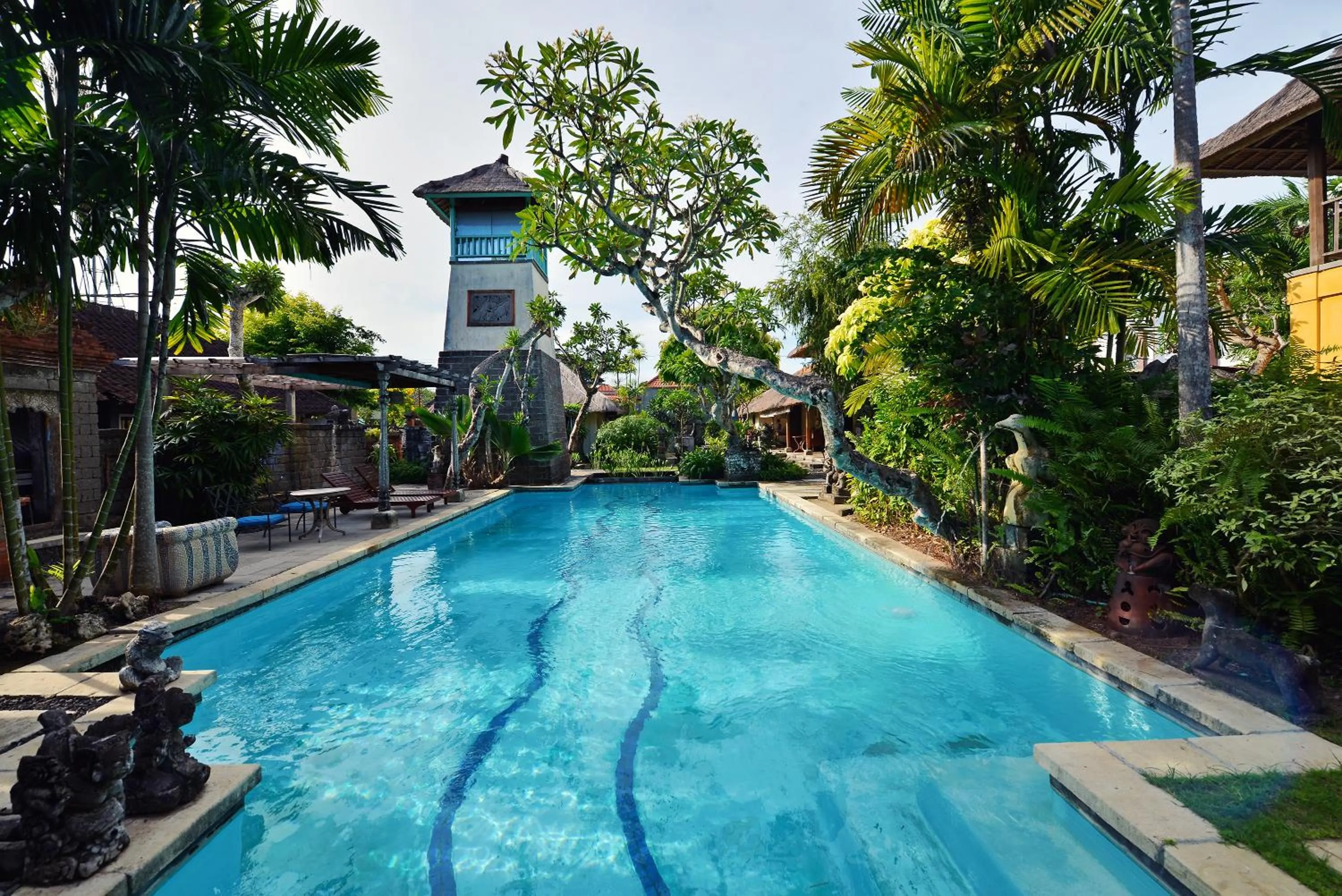 Swimming pool in Bebek Cottages Sanur