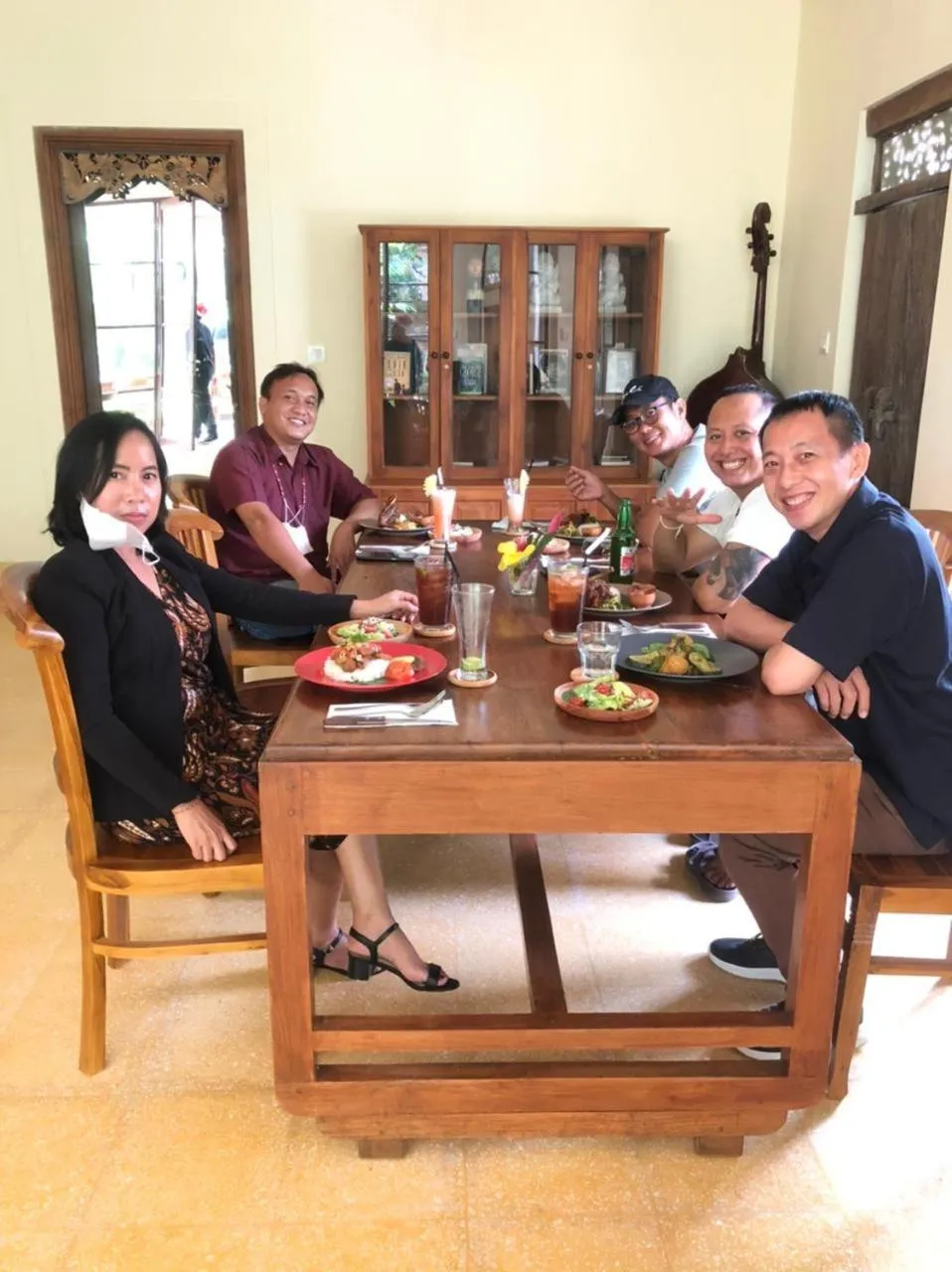 Restaurant/places to eat in Bebek Cottages Sanur